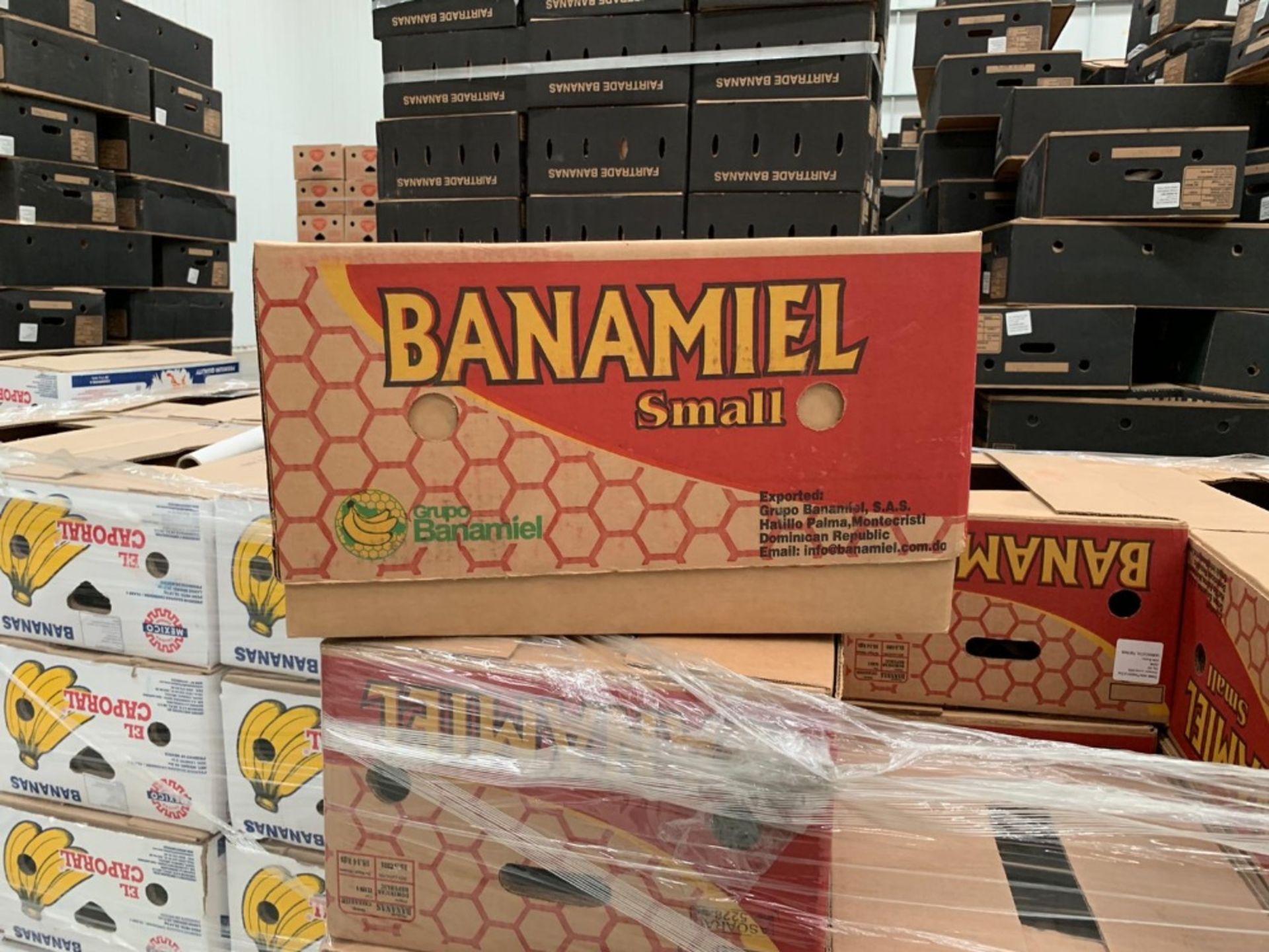 Approximately 46 pallets of various branded 18kg banana storage boxes - Image 13 of 15