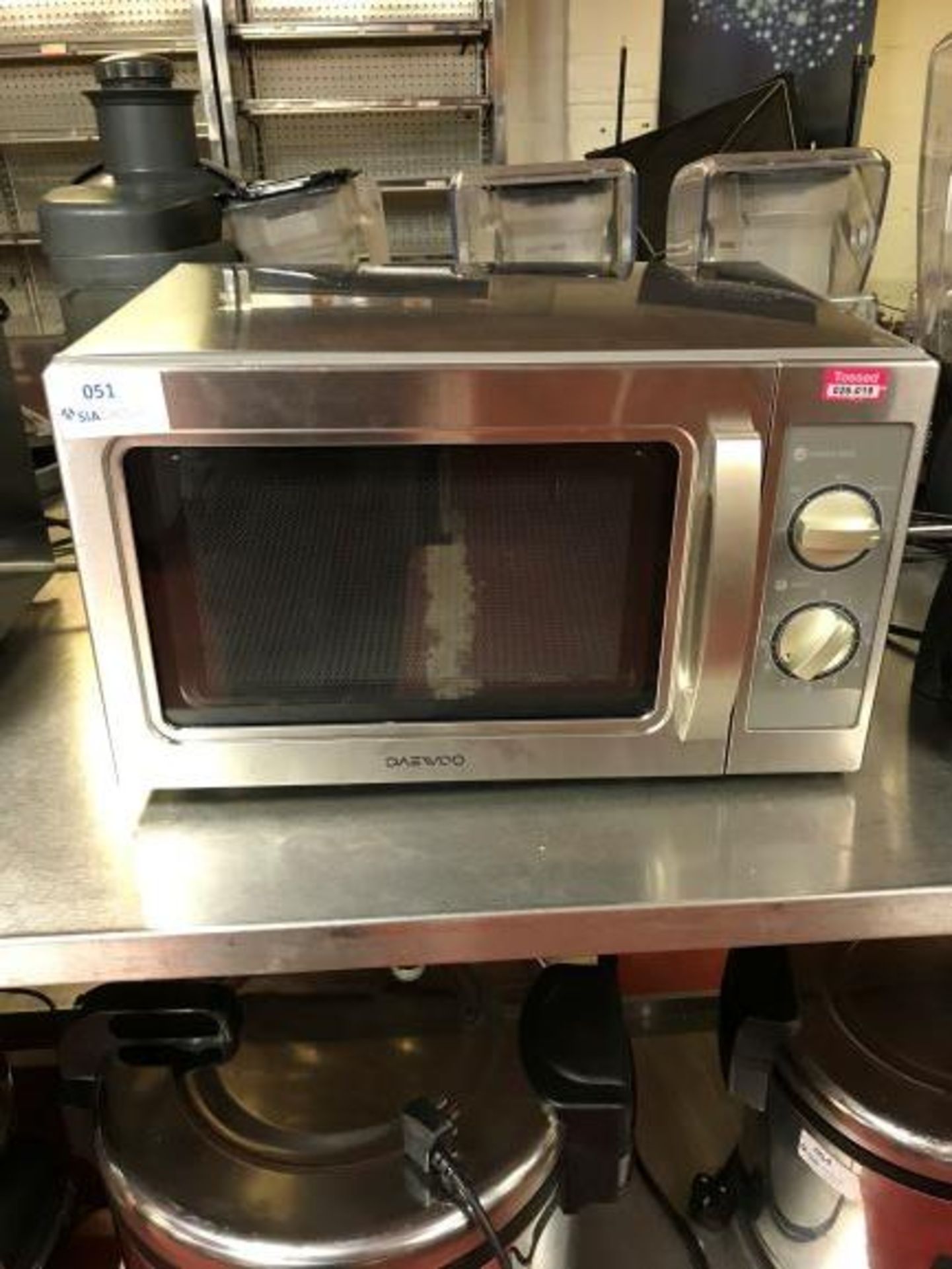 Daewoo KOM9M25 light duty microwave oven