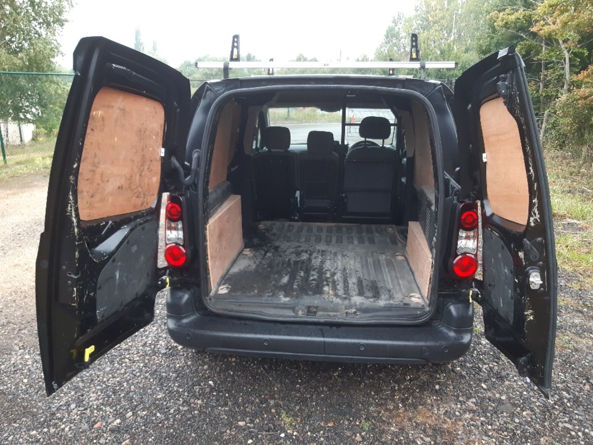 Citroen Berlingo 2-axle rigid body panel van - Image 6 of 10