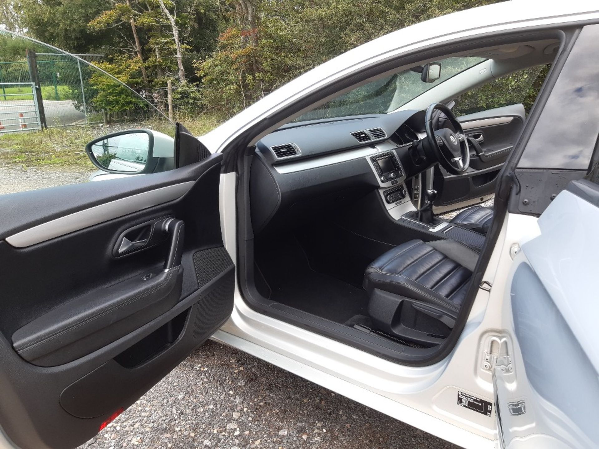 Volkswagen Passet GT TDI 170 Coupe in Silver - Image 9 of 13