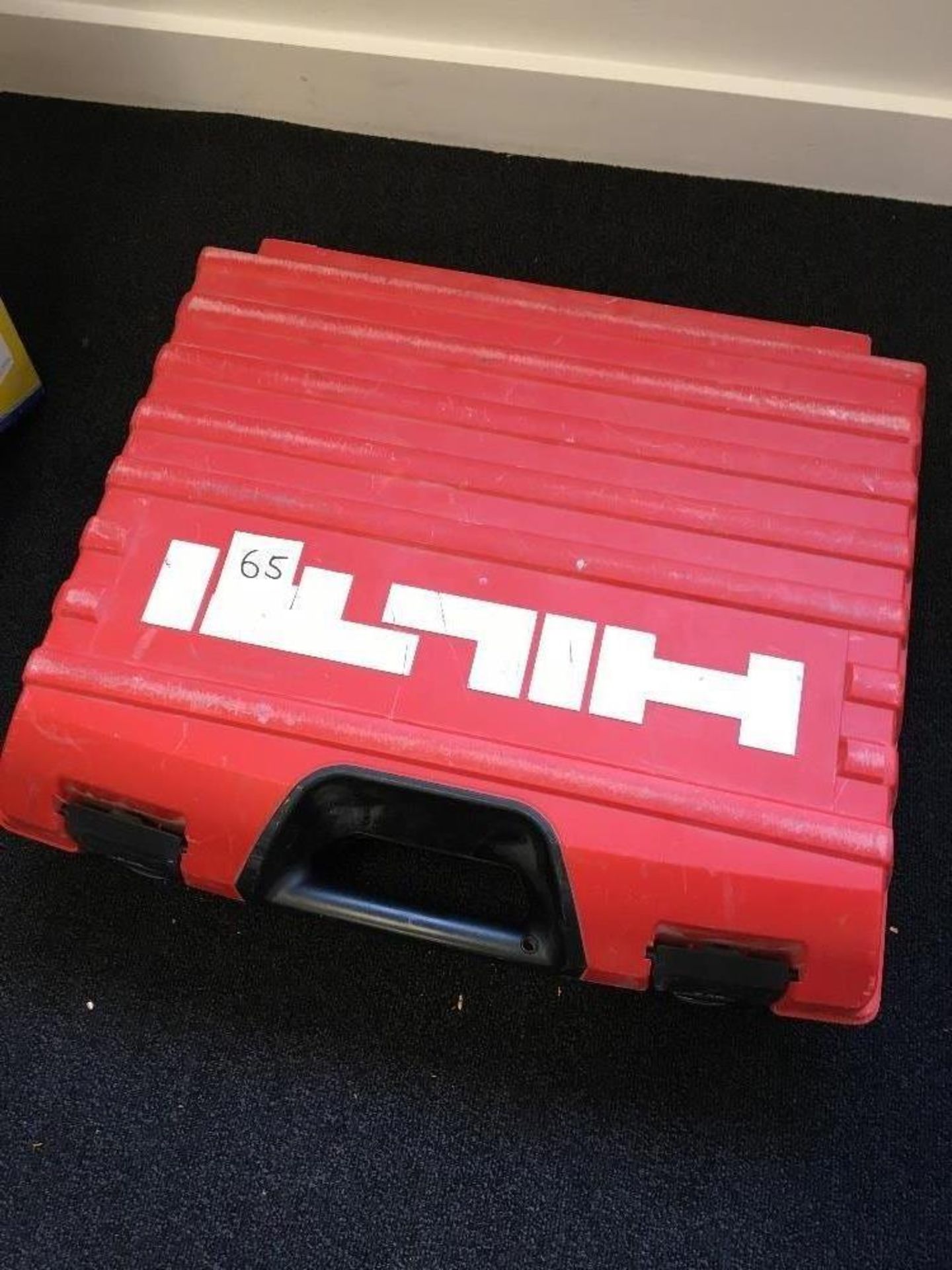 Hilti BX3 Nail Gun & Battery with carry case