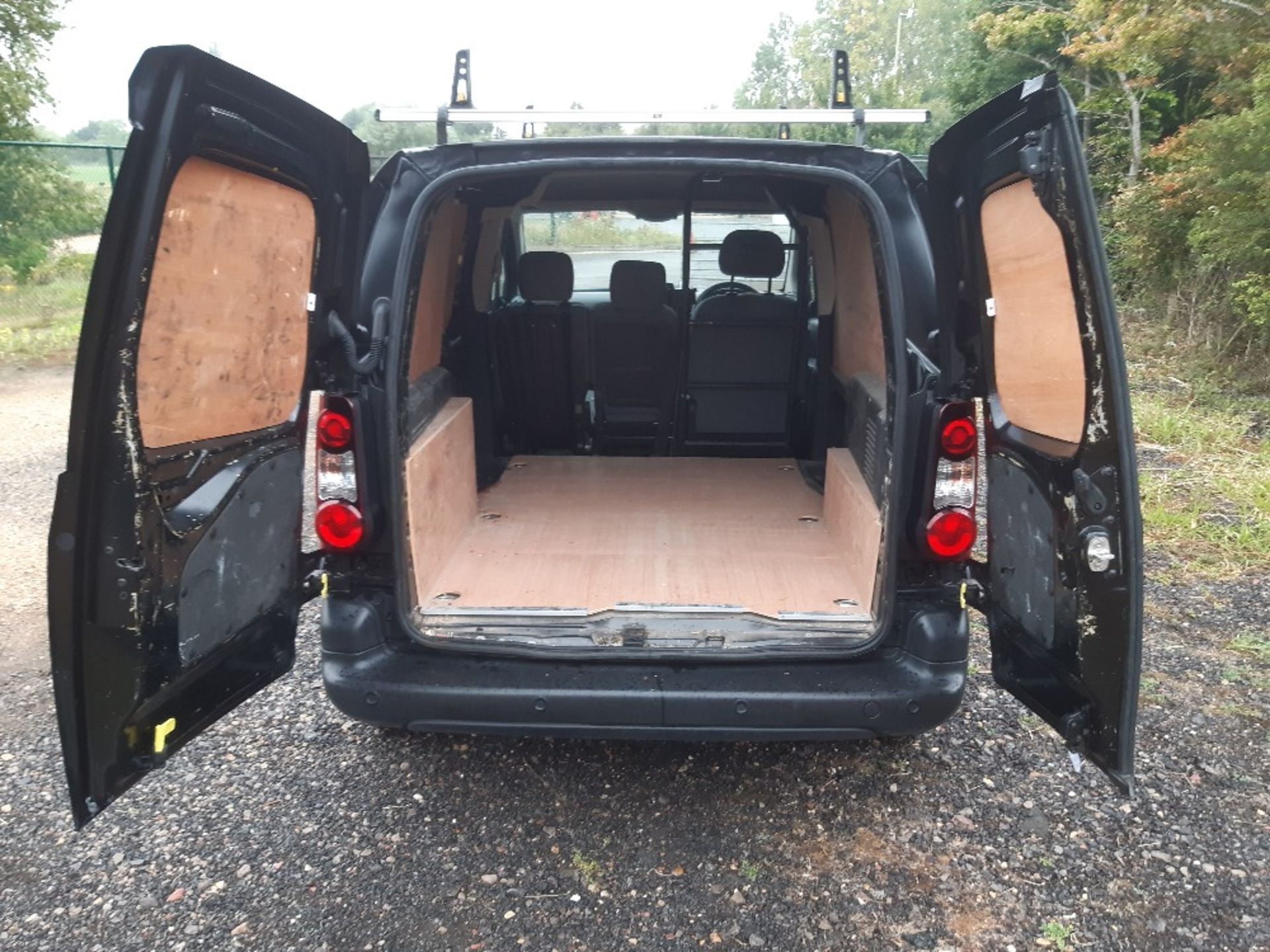 Citroen Berlingo 2-axle rigid body panel van - Image 8 of 10