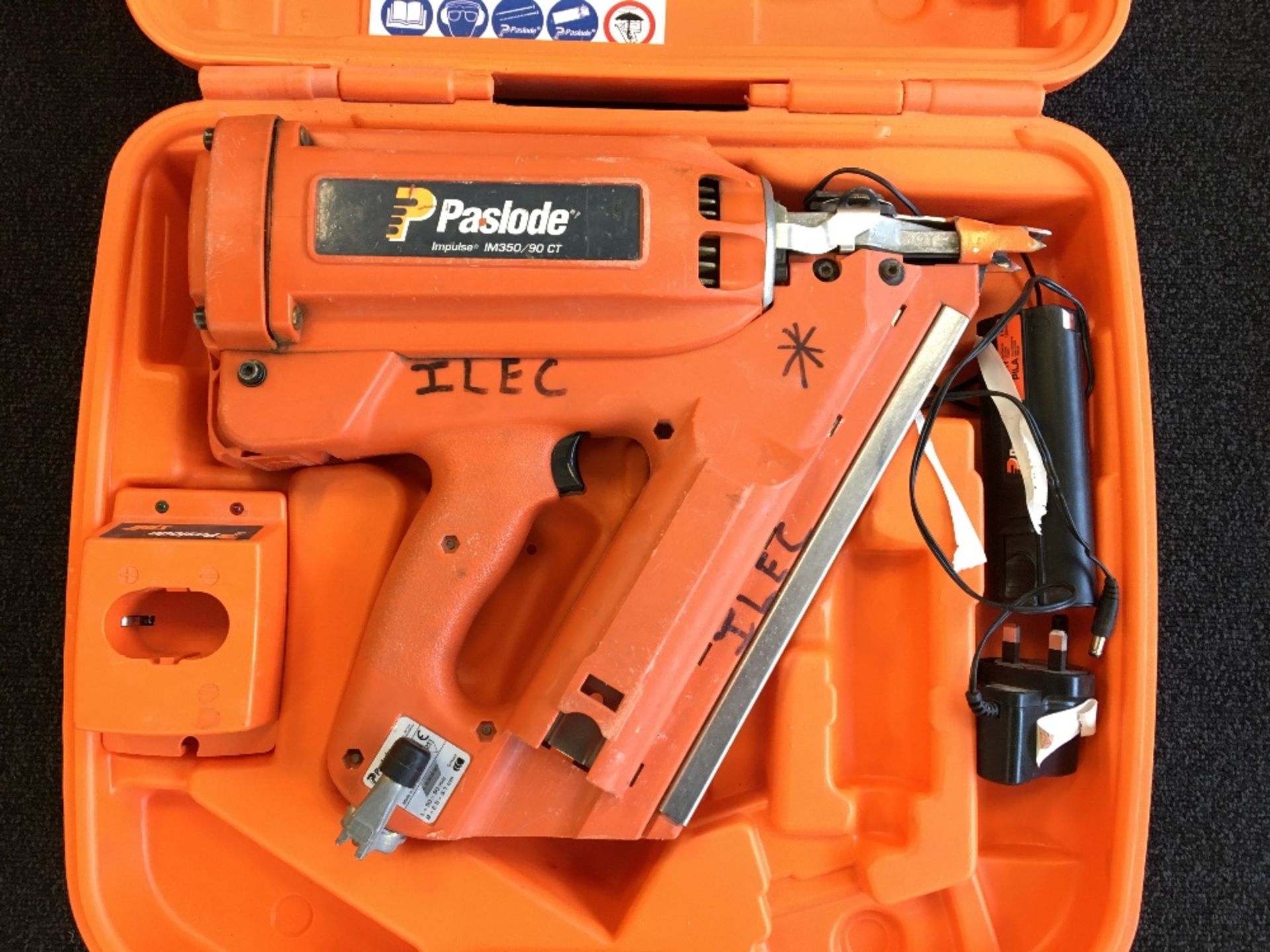 Paslode IM350/90CT Nailgun with carry case - Image 4 of 5