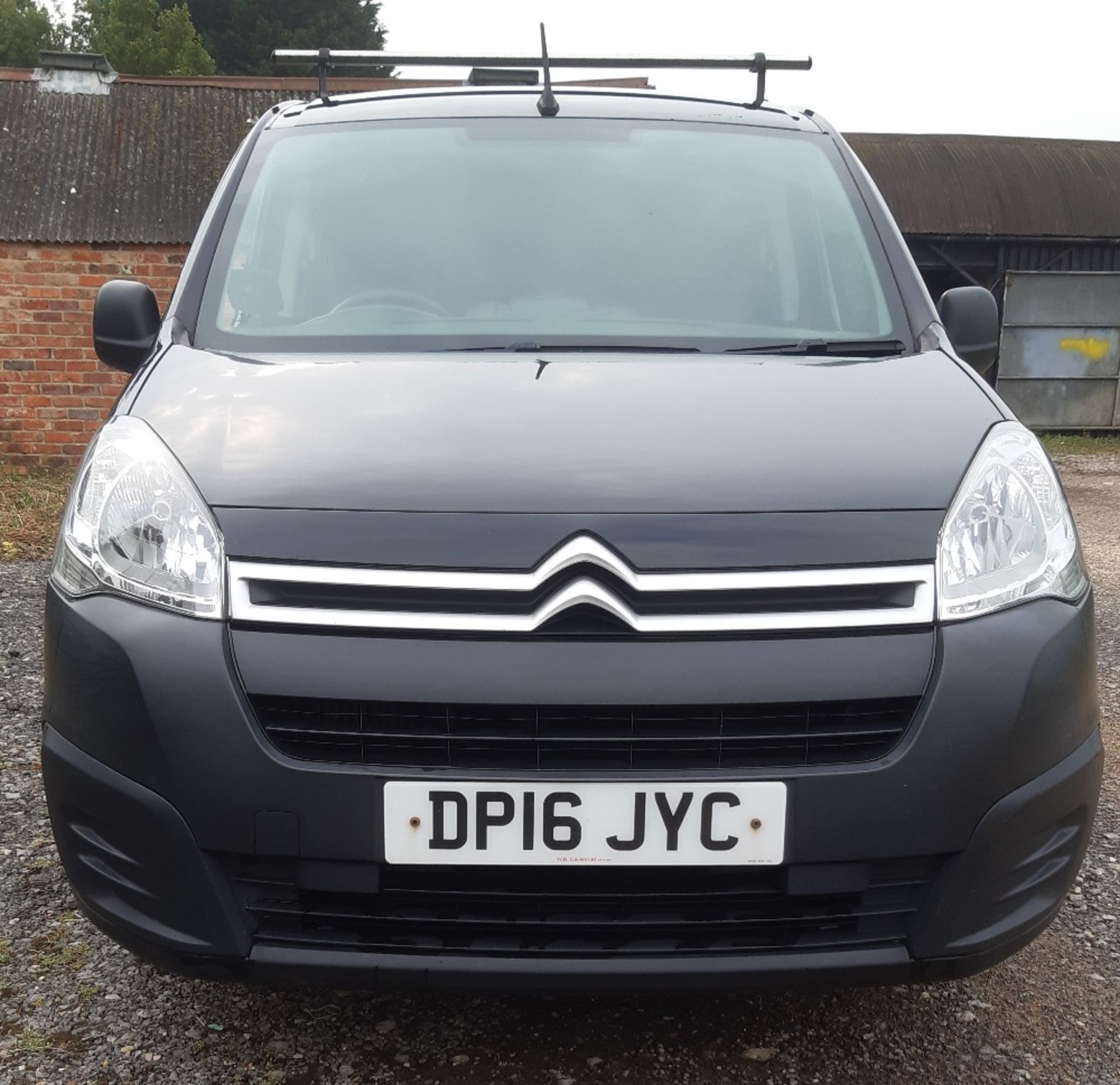 Citroen Berlingo 2-axle rigid body panel van