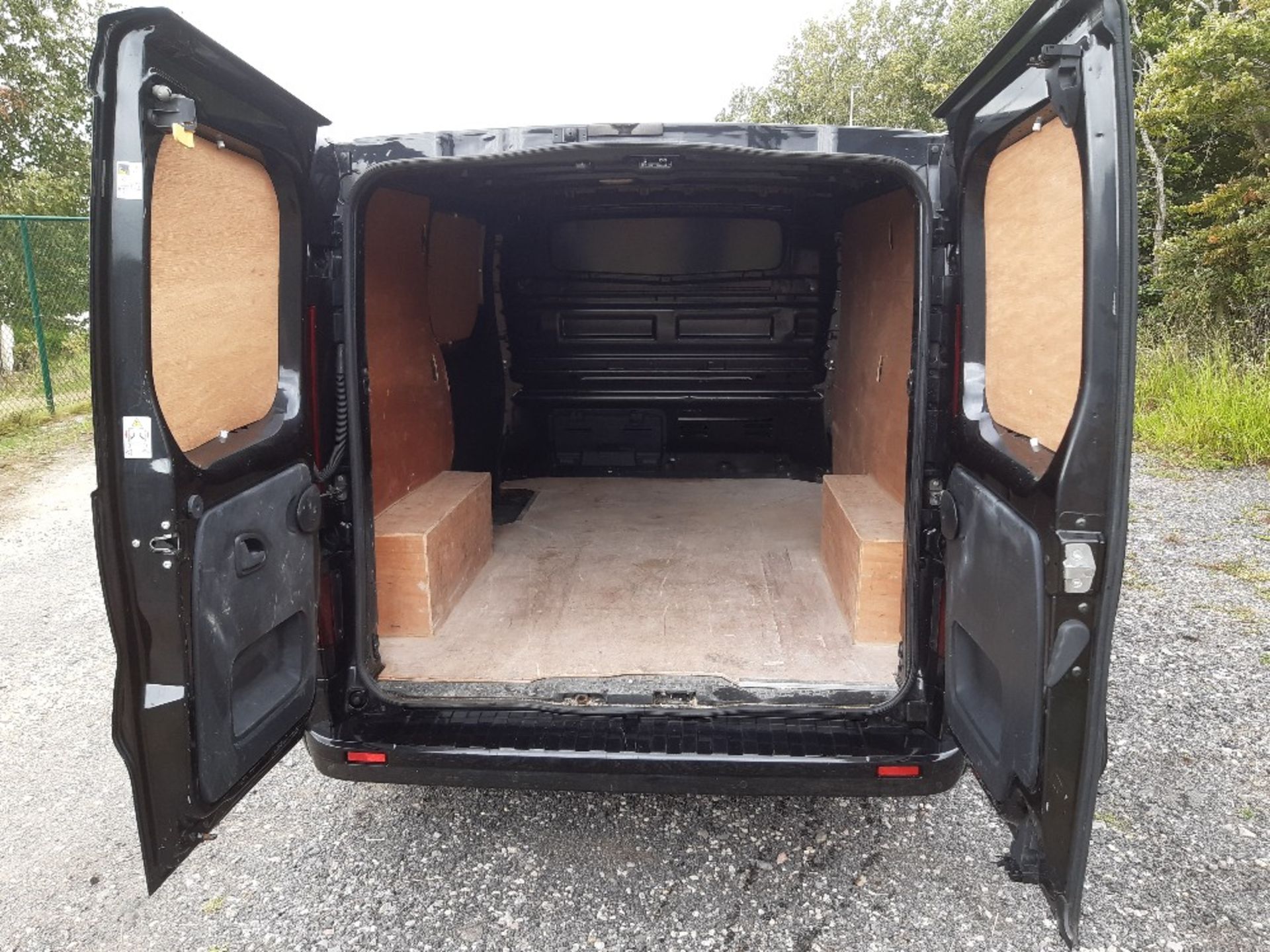 Vauxhall Vivaro 2-axle rigid body panel van - Image 6 of 10