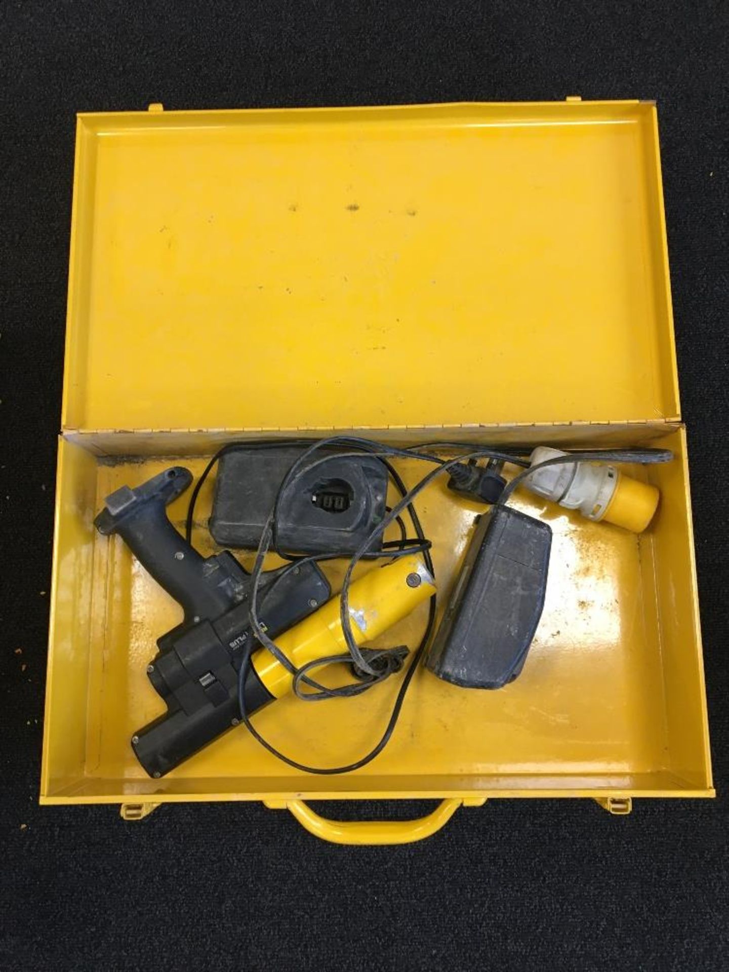REMS Mini-press 578289 Gun & Charger with carry case - Image 2 of 3