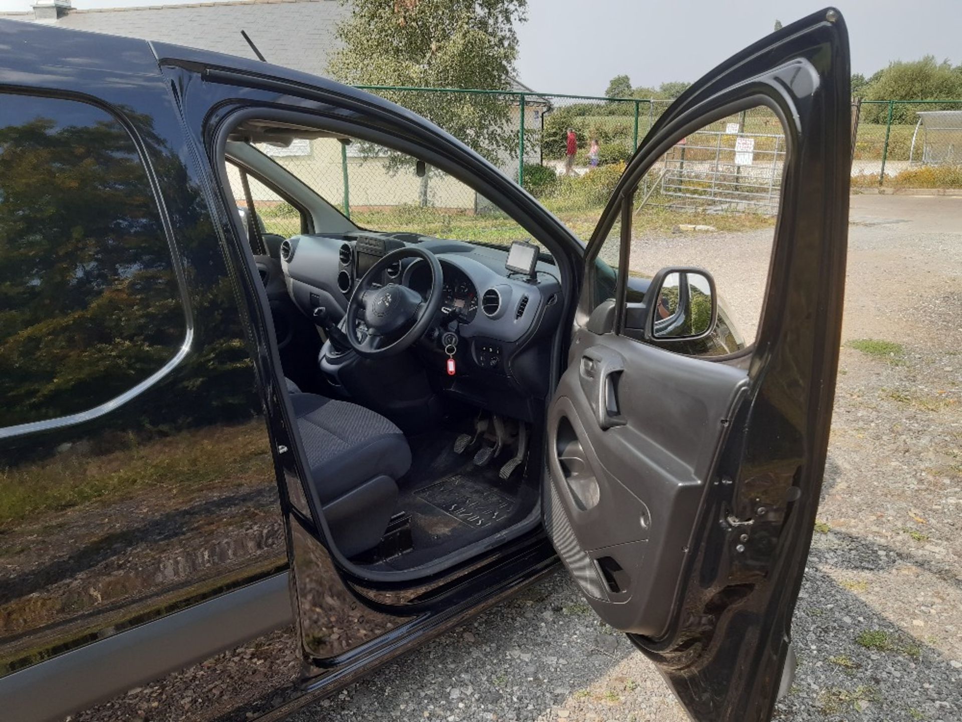 Citroen Berlingo 2-axle rigid body panel van - Image 5 of 8