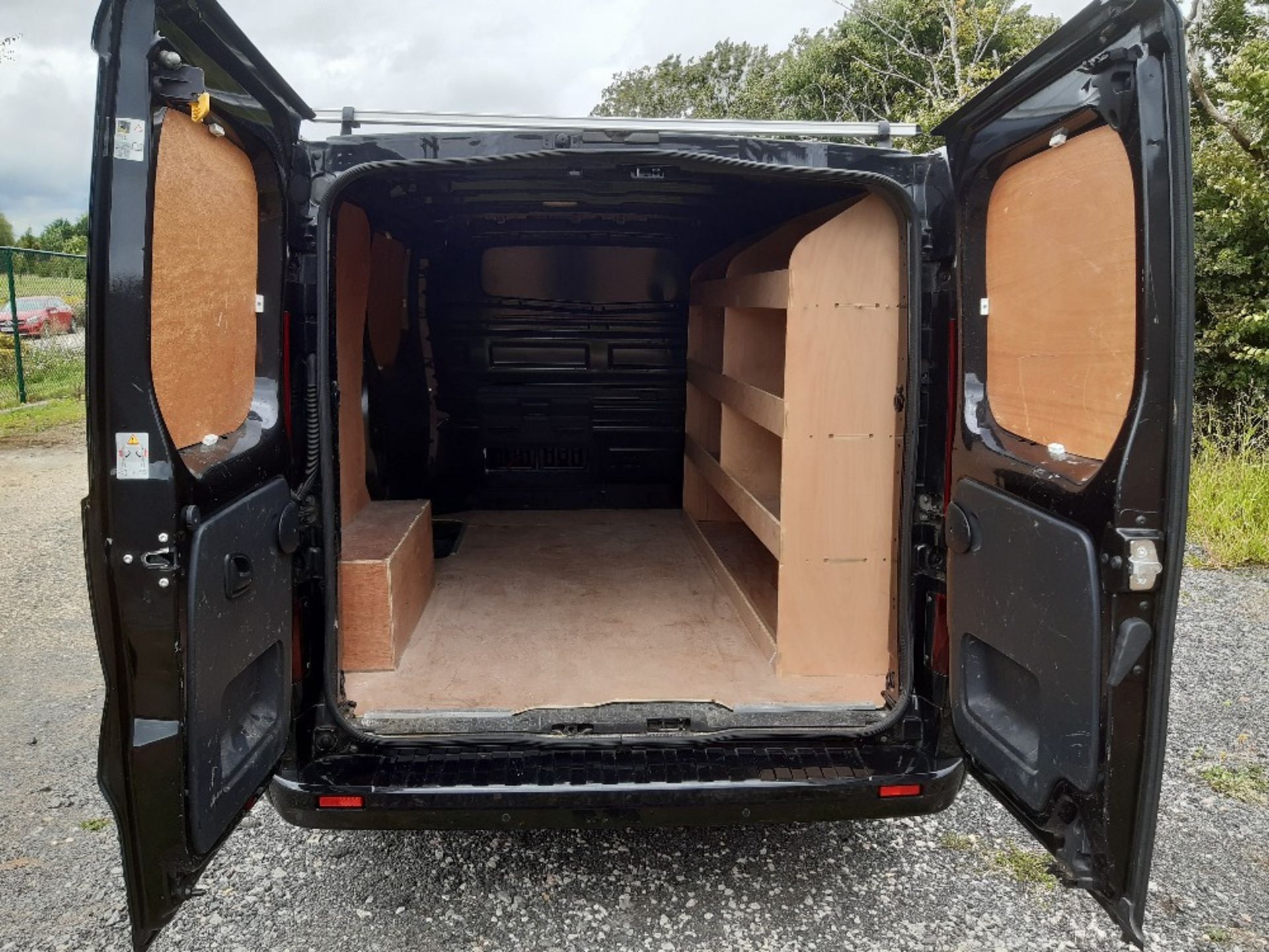 Vauxhall Vivaro 2-axle rigid body panel van - Image 6 of 10