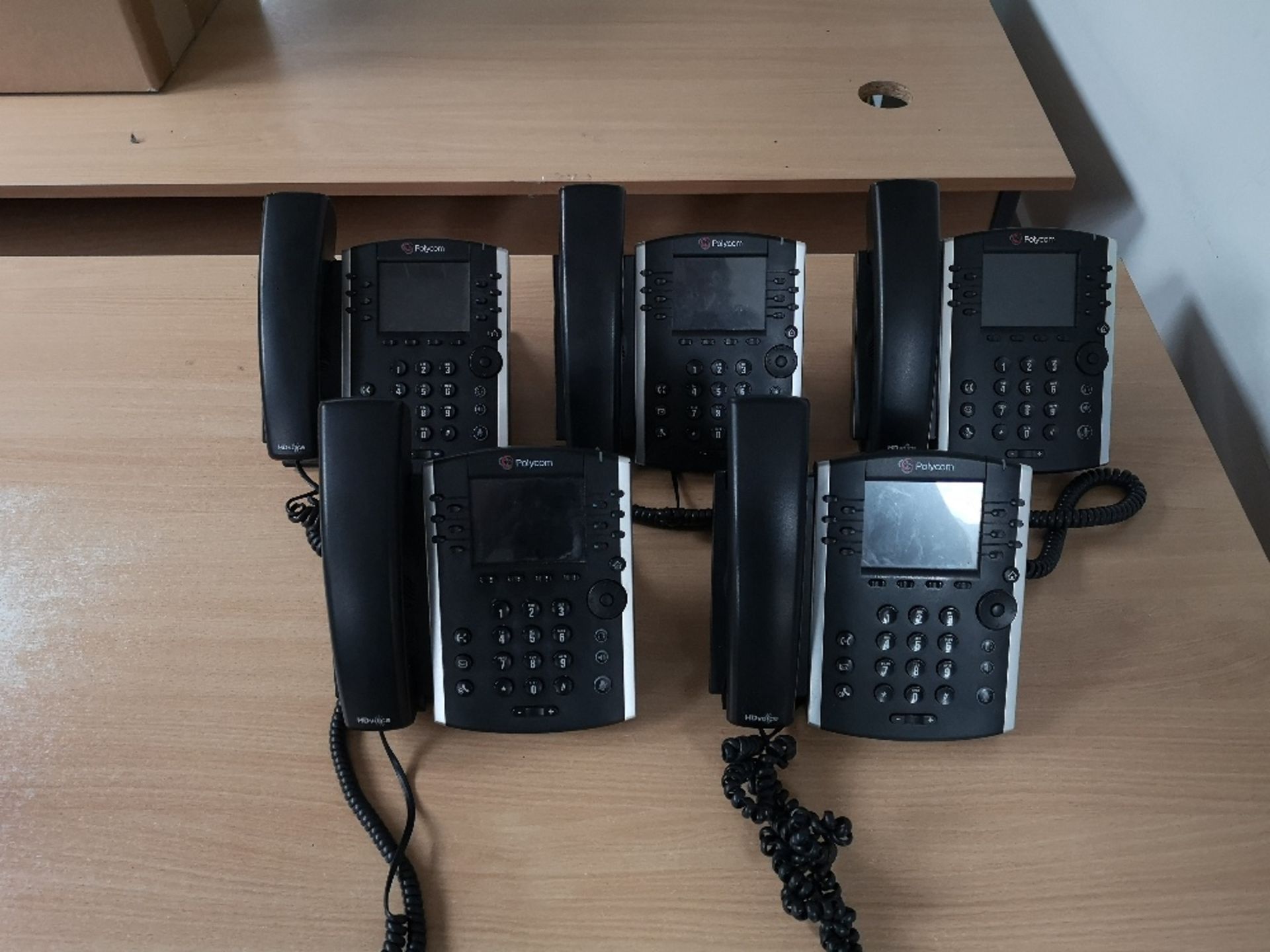 (5) Polycom VVX 410 HD Business Media IP Desk Phones