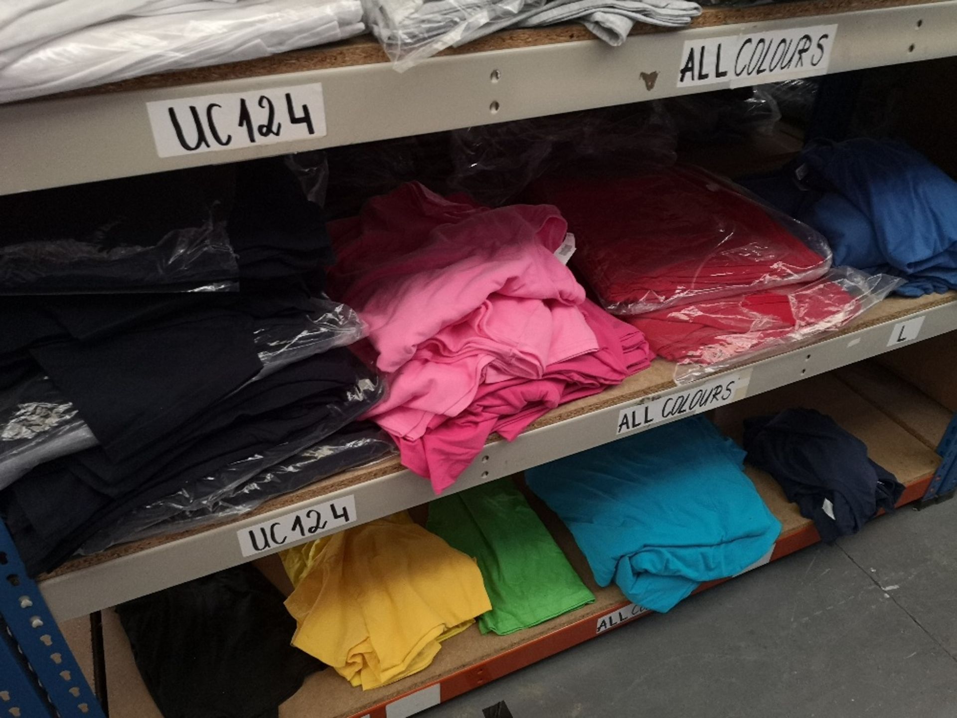 Quantity of Various Coloured Crew Neck T-Shirts - Image 2 of 3