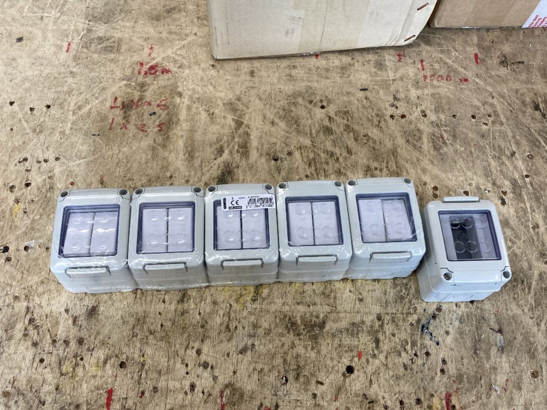 Quantity of electrical trailer switches/ time switches - Image 2 of 3
