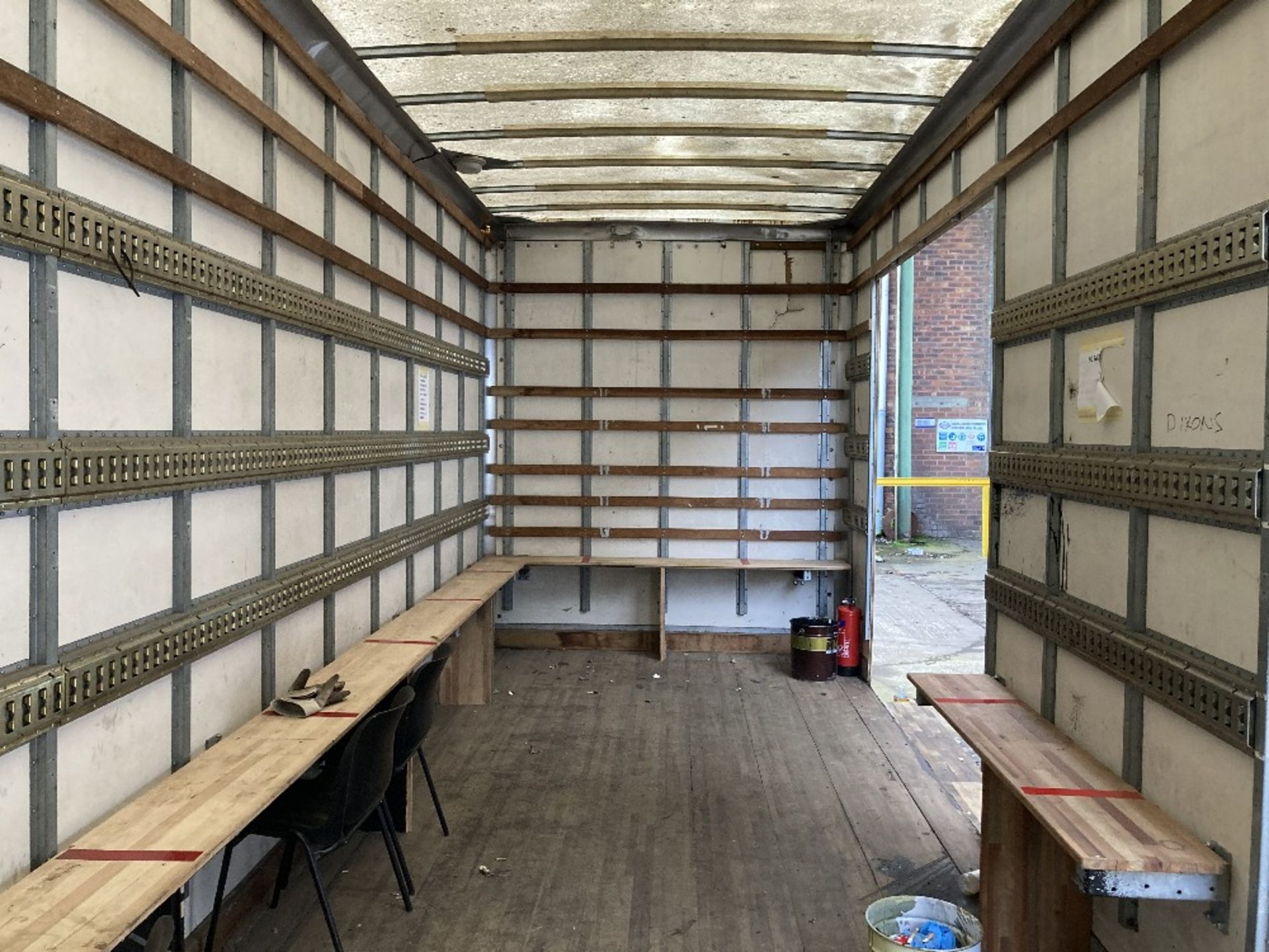 27' Container Converted into a Smoking Shelter - Image 5 of 7