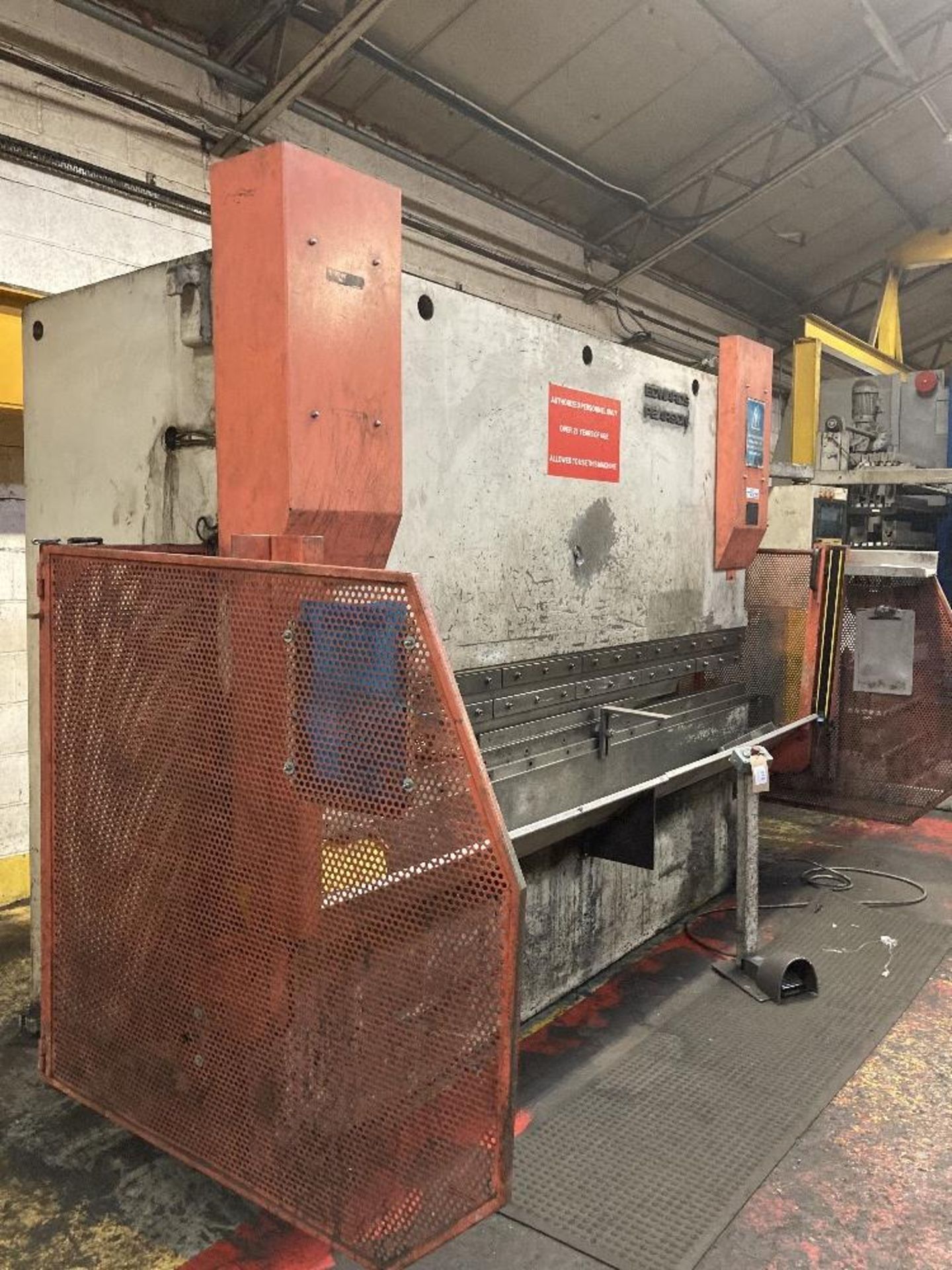 Edwards Pearson Model PR3-150T press brake - Bild 7 aus 8