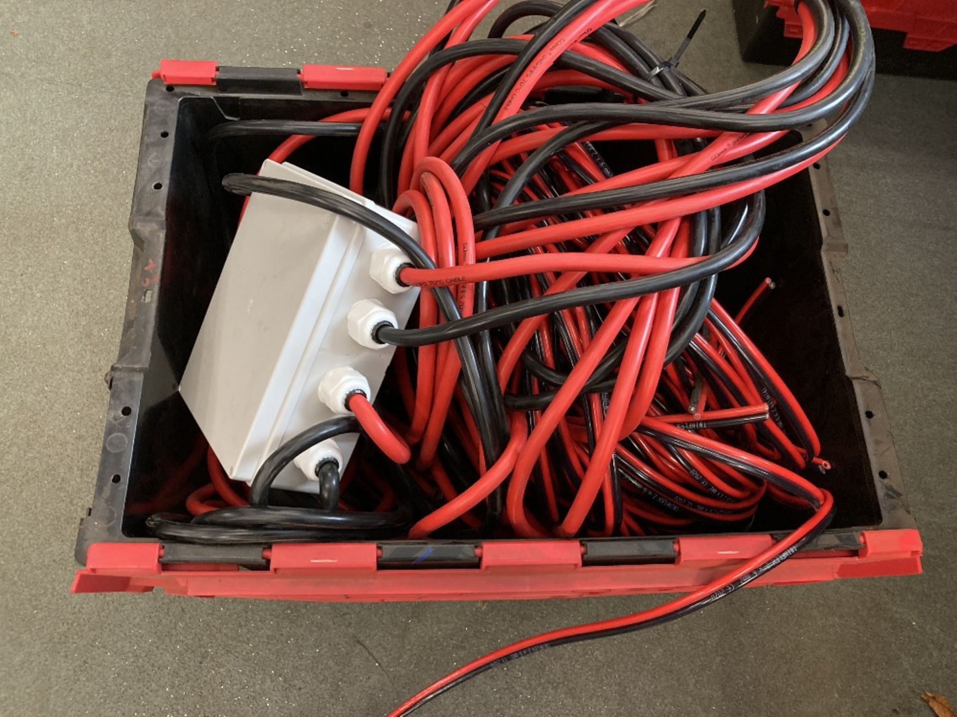 Box of cooper battery wiring with connector box - Image 3 of 3