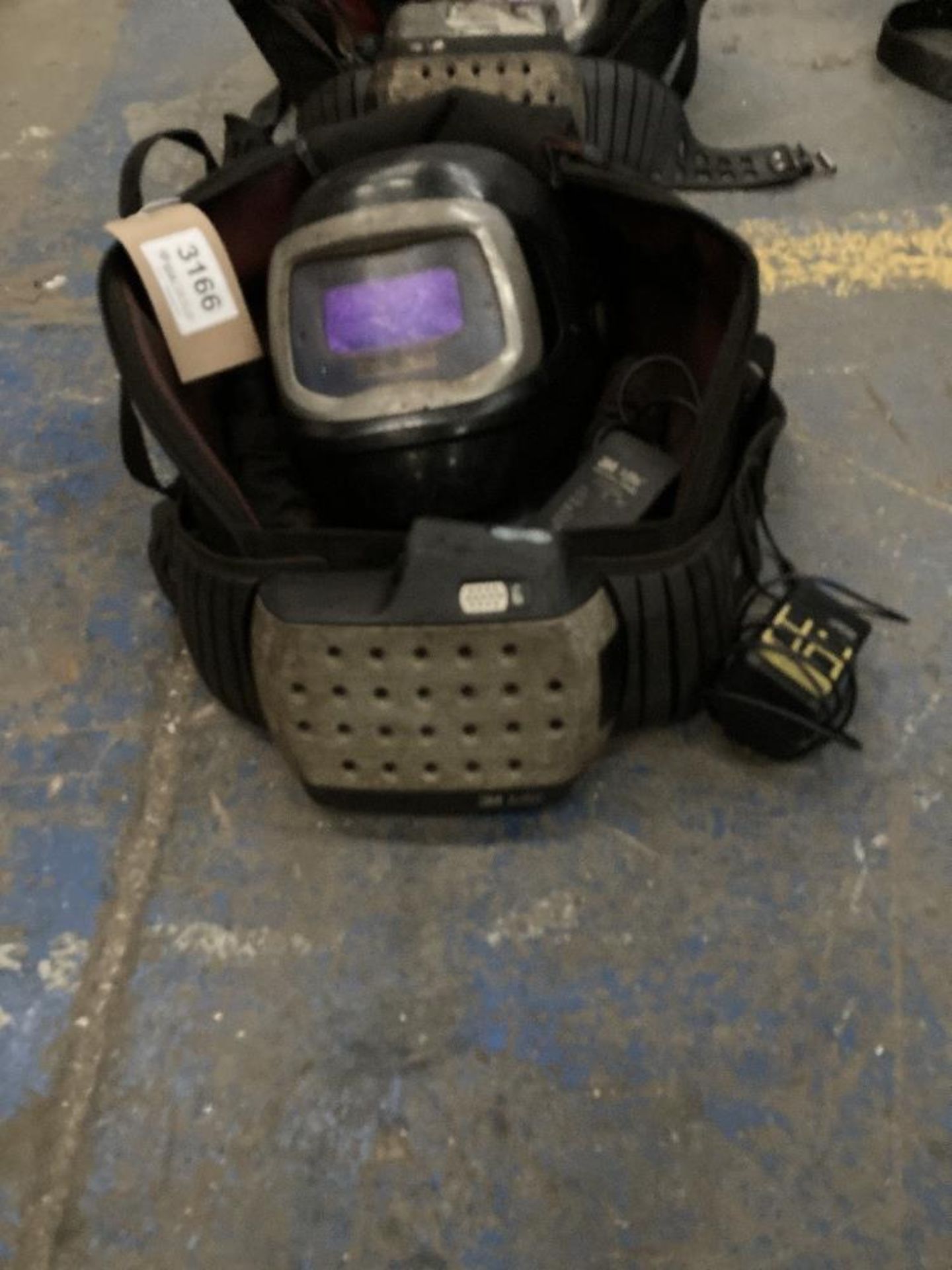 (1) 3M Speedglas 9100FX Adflo Airfed Welding Helmet with Carrying Bag - Image 2 of 2