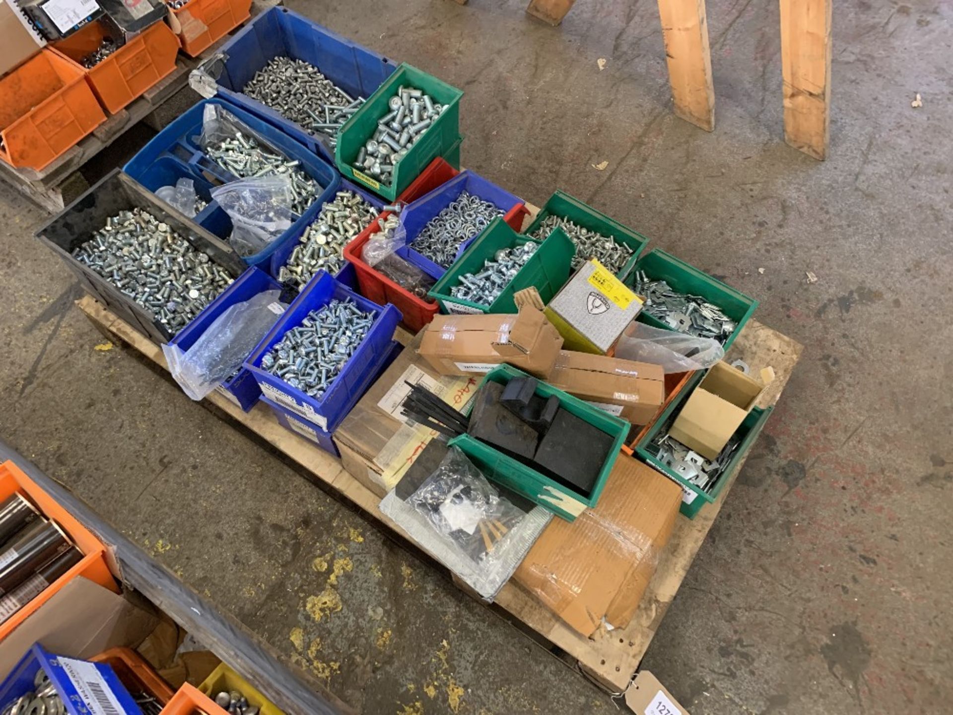 Pallet of Mixed Fixings