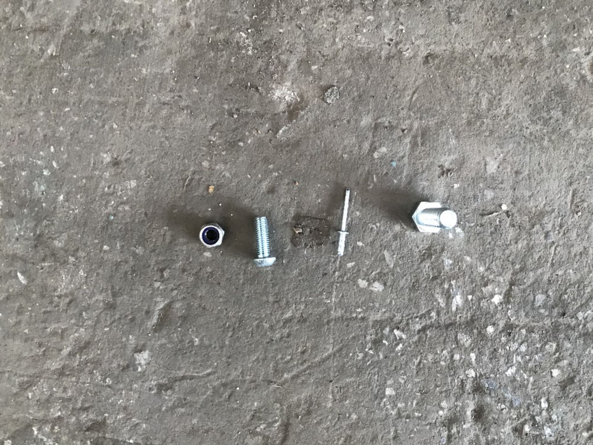 Assorted lot of various nuts and bolts - Image 2 of 2