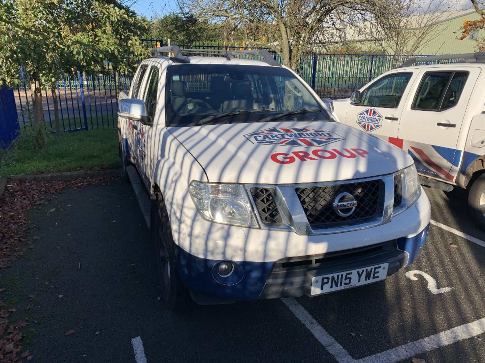 Nissan Navara Diesel Double cab pickup Tekna 2.5dCi 190 4WD