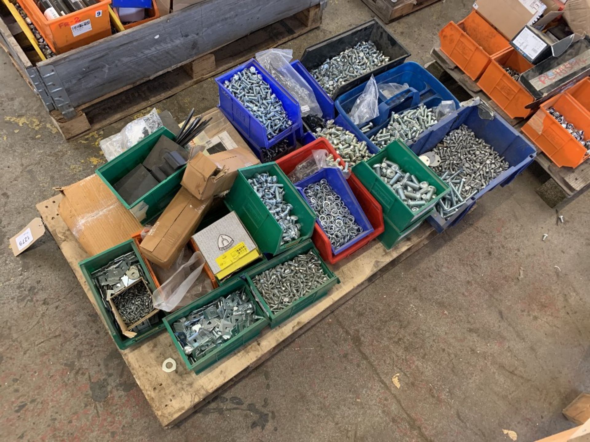 Pallet of Mixed Fixings - Image 2 of 3