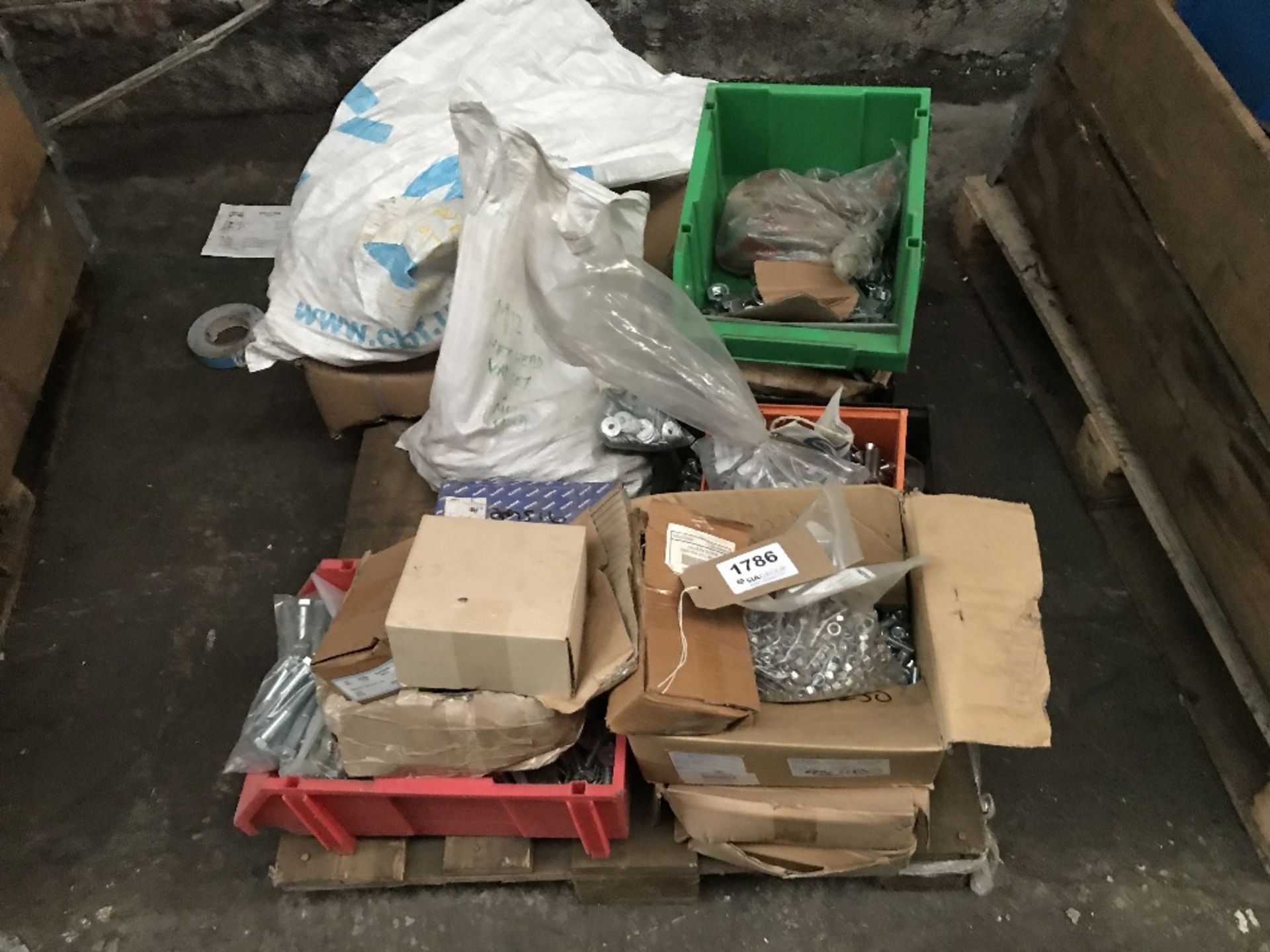 2 pallets of various consumables - Image 2 of 4