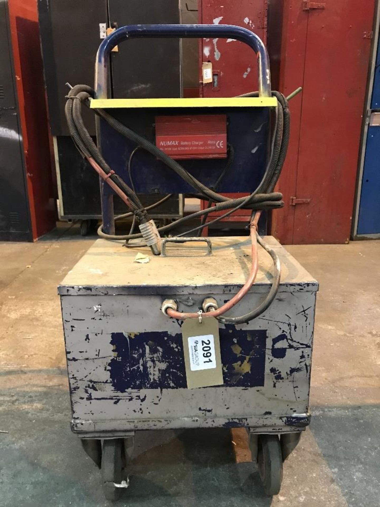 Trolley Mounted Fork Lift Truck Battery Charger