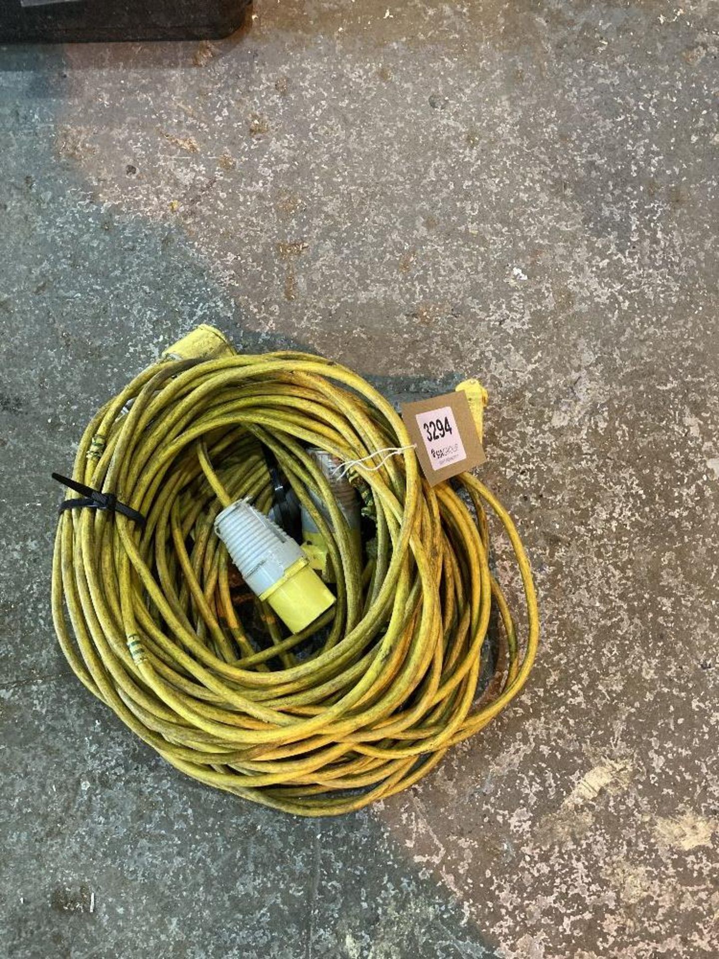 Quantity of 110v Extension Leads - Image 2 of 2