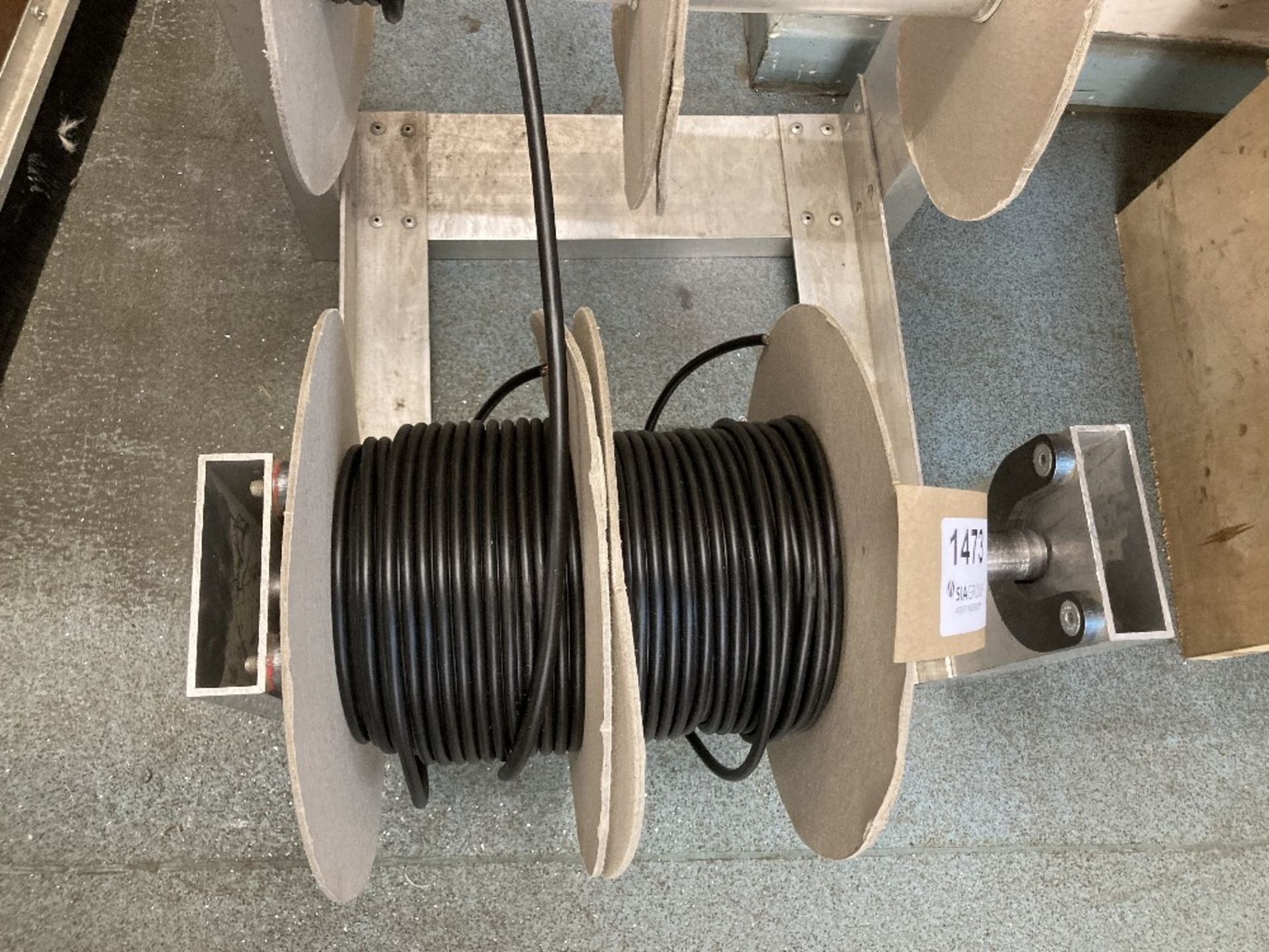 Bespoke wire reel holder - Image 3 of 3