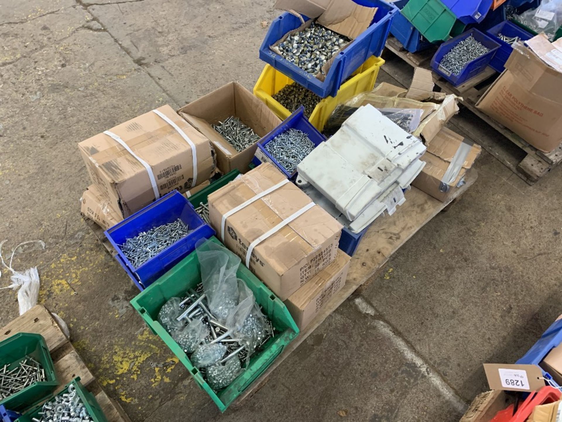 Pallet of Mixed Fixings - Image 2 of 3