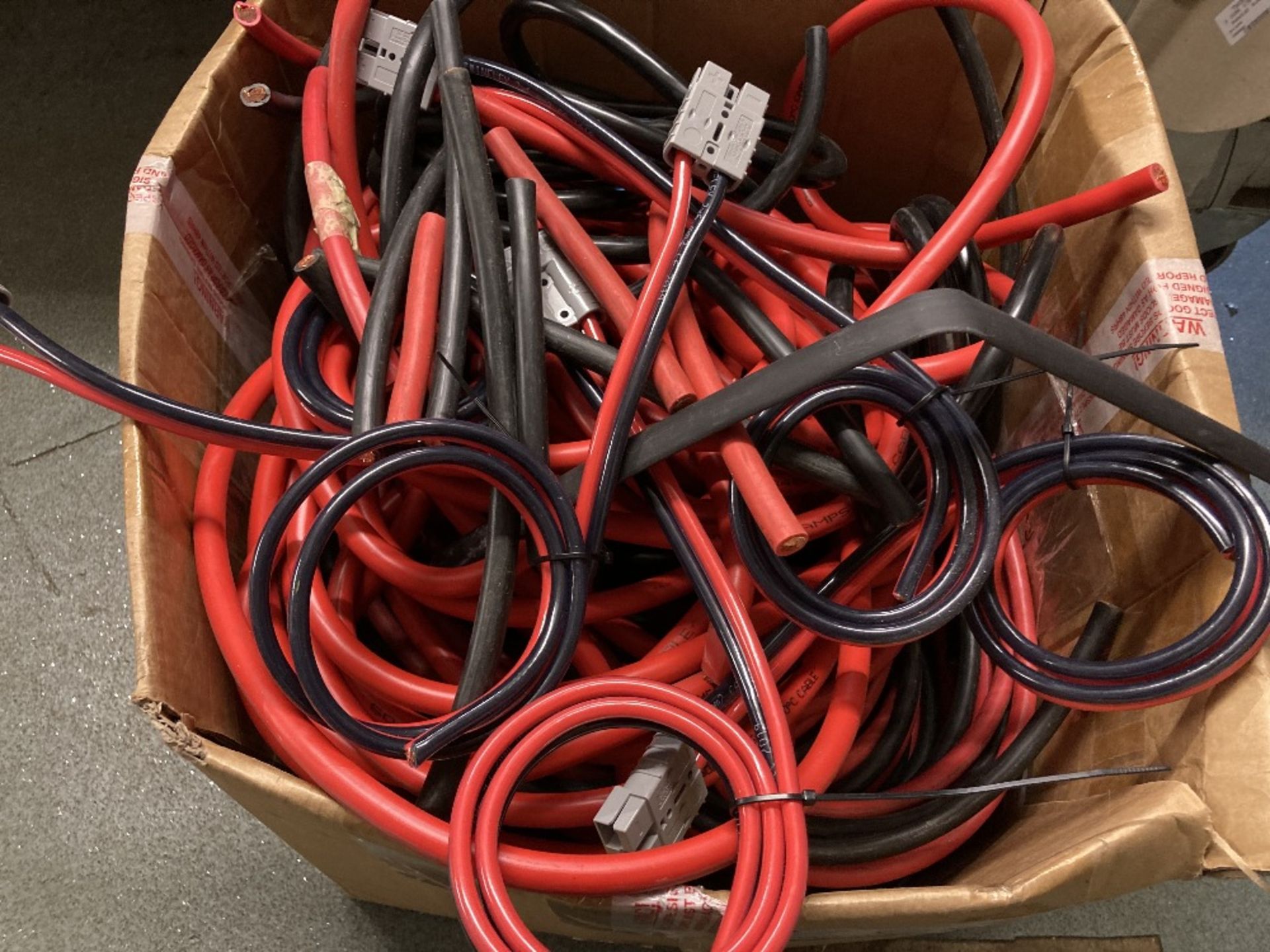 Quantity of Battery Wiring and Connectors - Image 2 of 4