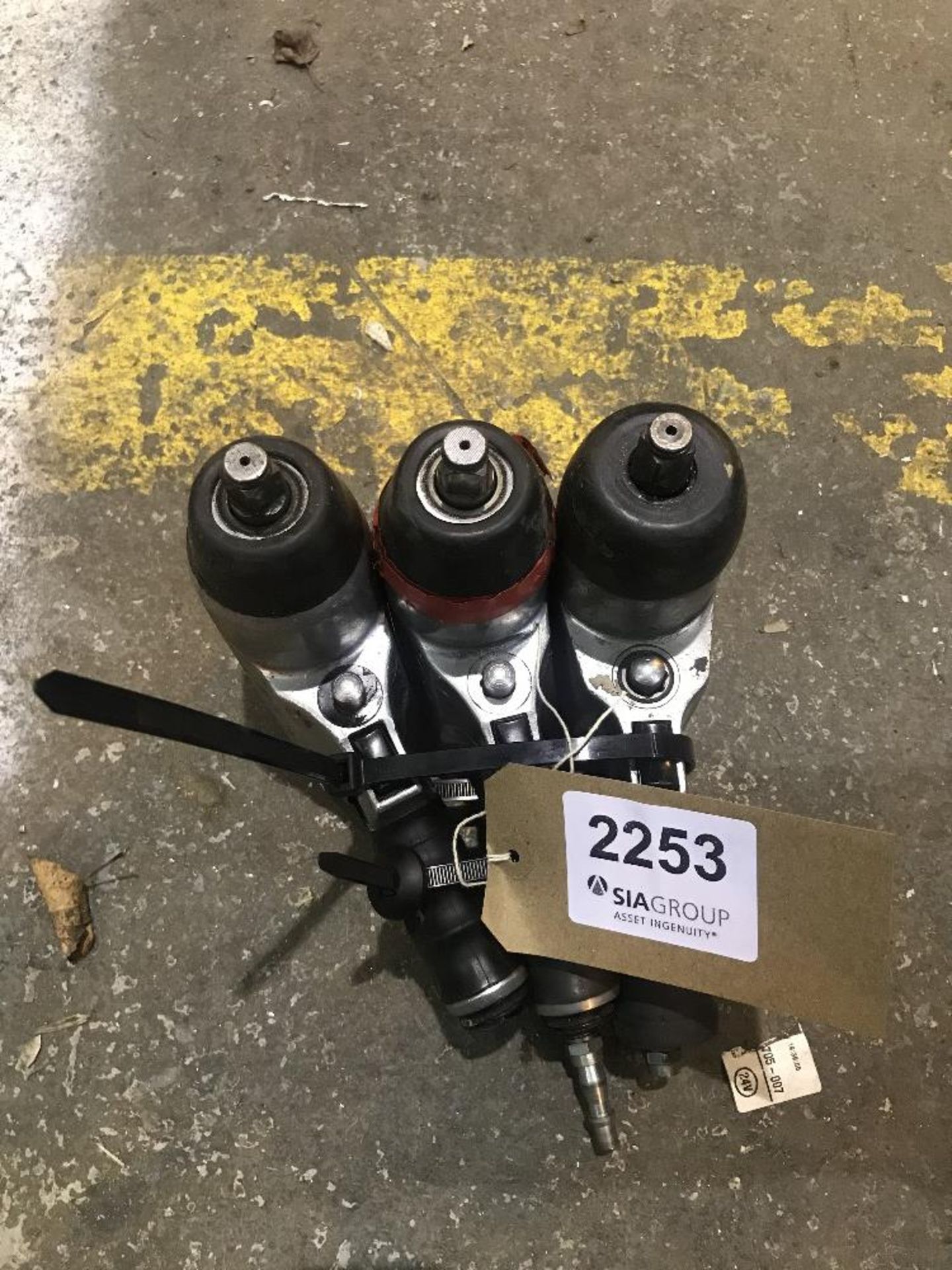 (3) Pneumatic Impact Wrenches - Chicago Pneumatic & Unbranded
