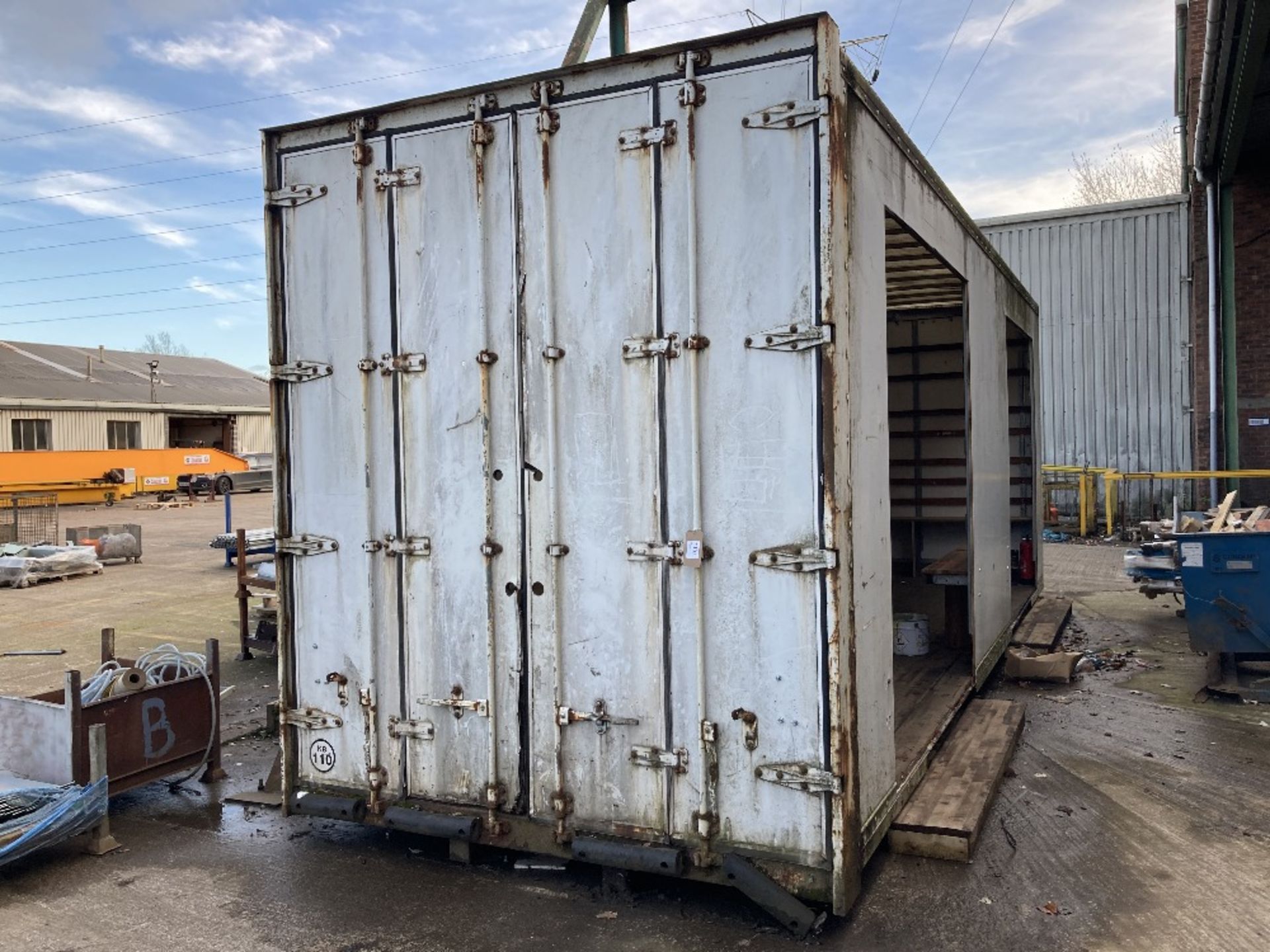 27' Container Converted into a Smoking Shelter - Image 2 of 7