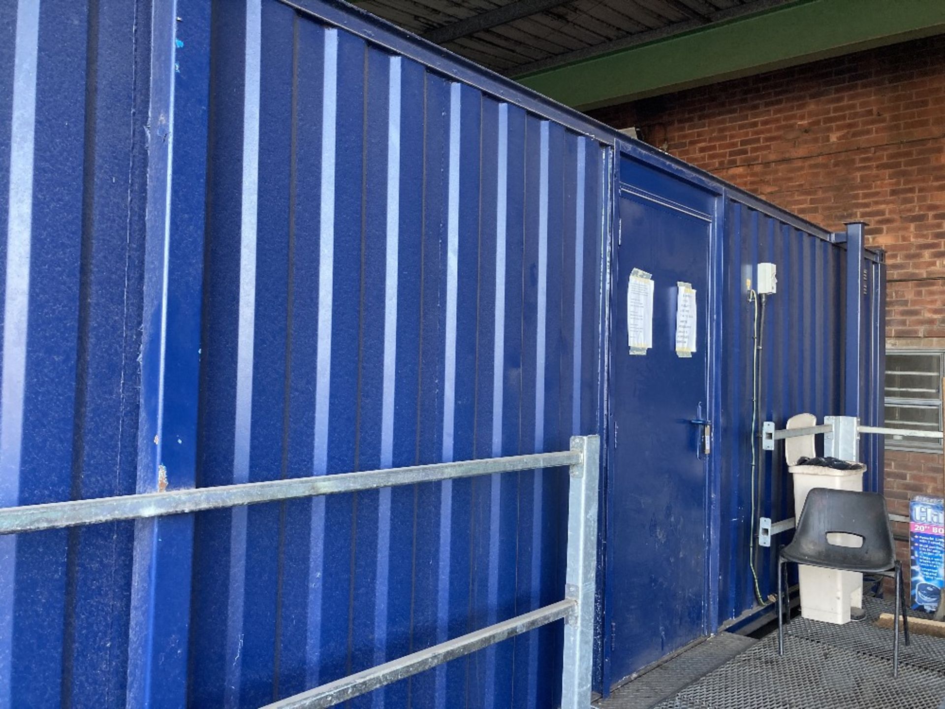 24' Anti-Vandal Jackleg Steel Container Canteen & Contents - Image 4 of 7