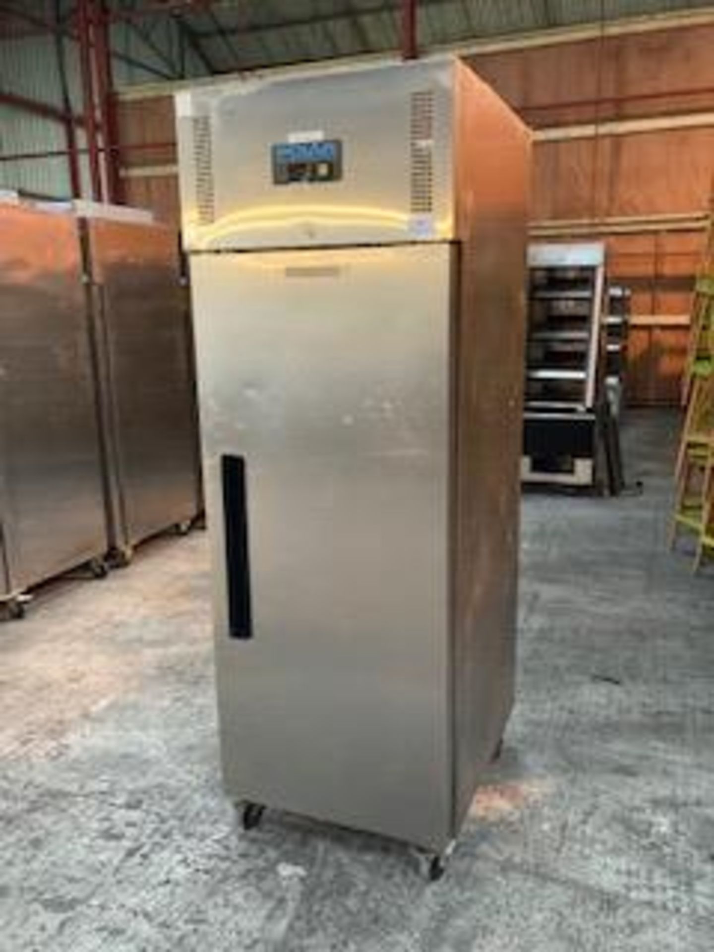 Polar G593 Single Door Upright Stainless Steel 600 Ltr Freezer - Image 2 of 5