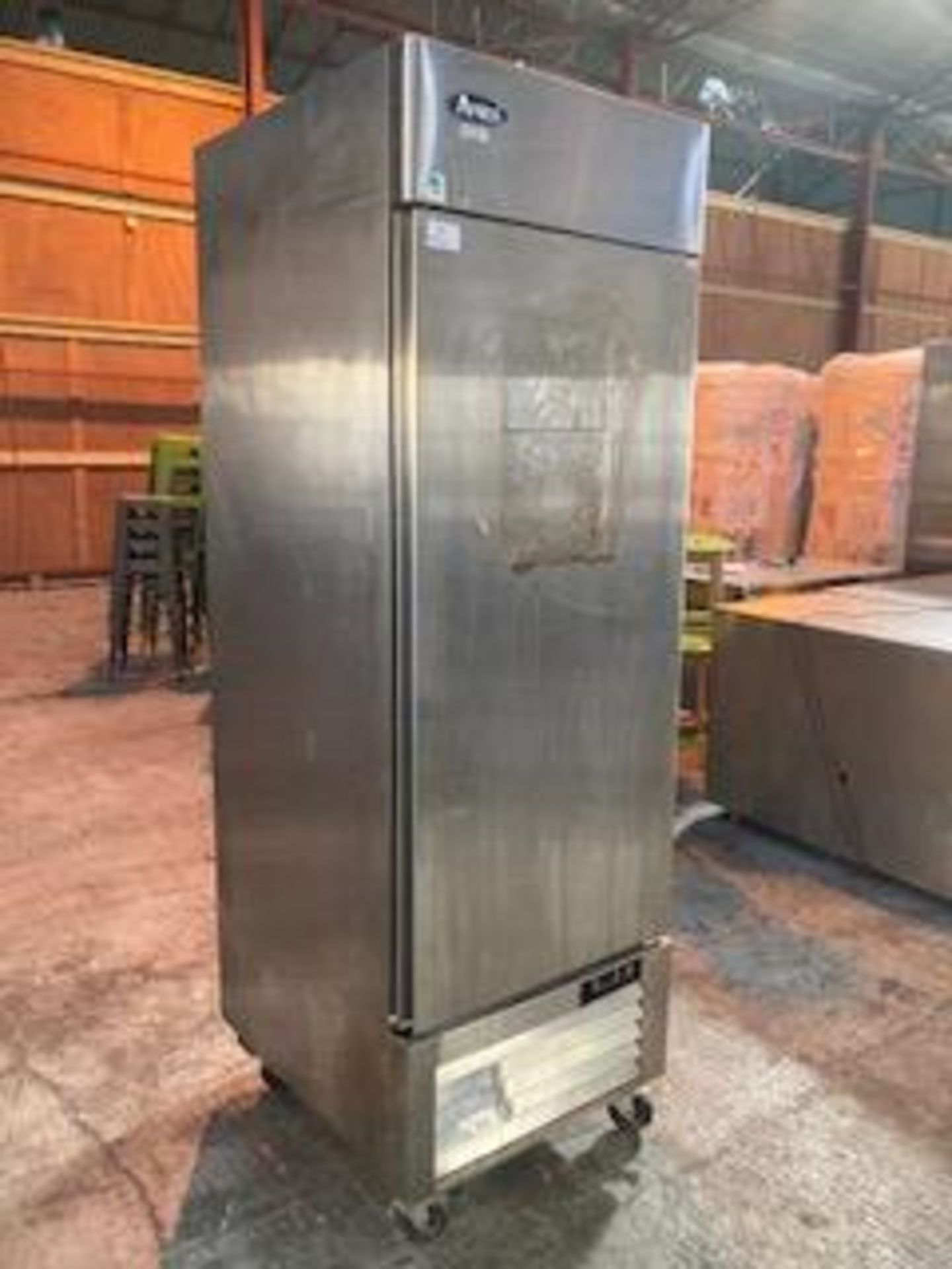 Atosa MBL8950 Single Door Upright Stainless Steel 610 Ltr Fridge - Image 3 of 5