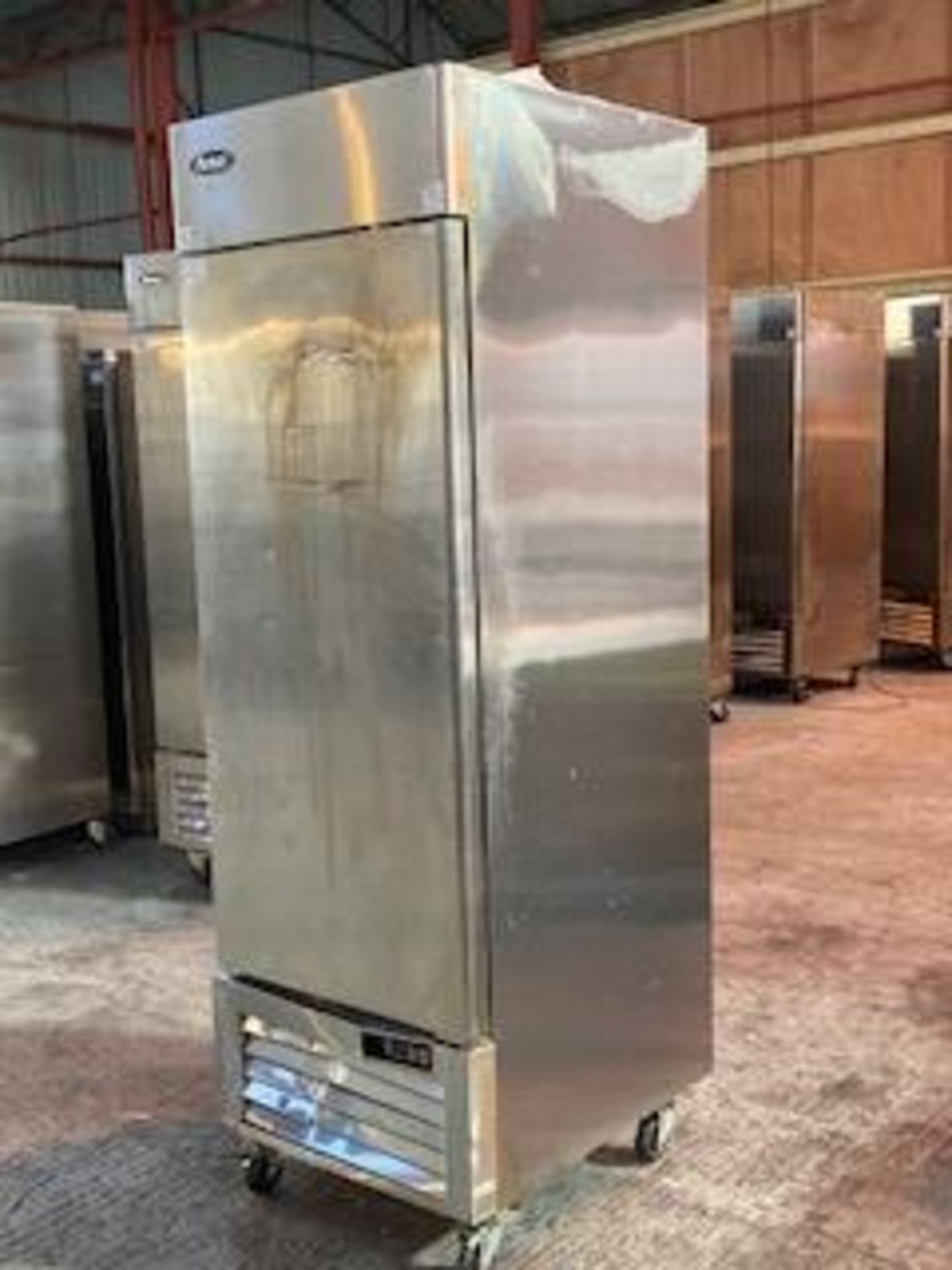 Atosa MBL8950 Single Door Upright Stainless Steel 610 Ltr Fridge - Image 2 of 6