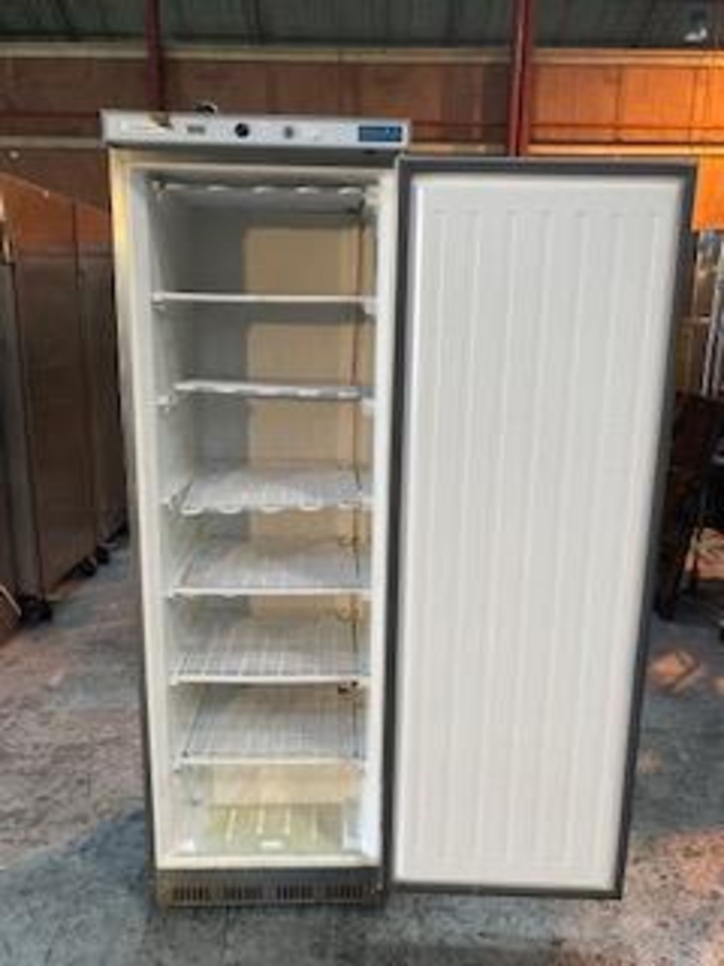 Polar CD083 Single Door Upright Stainless Steel 365 Ltr Freezer - Image 4 of 5