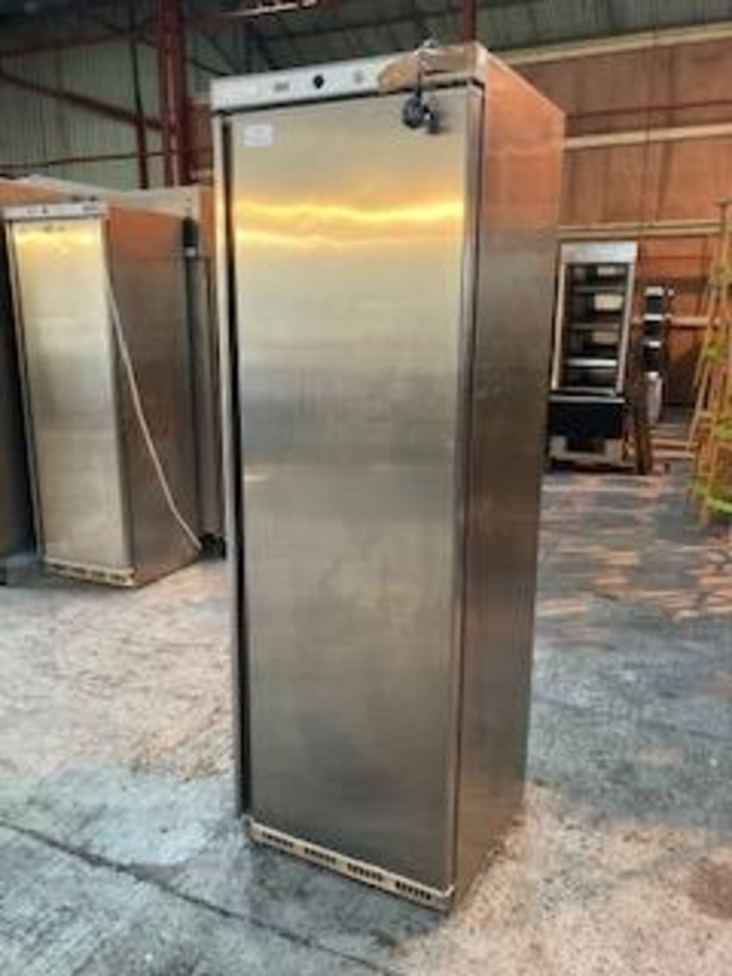 Polar CD083 Single Door Upright Stainless Steel 365 Ltr Freezer - Image 2 of 5