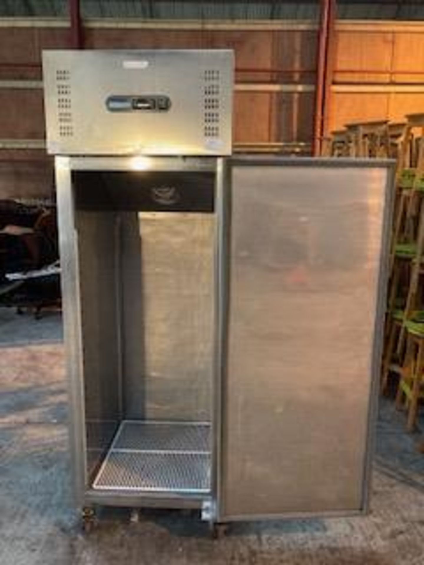 Polar G593 Single Door Upright Stainless Steel 600 Ltr Freezer - Image 4 of 5