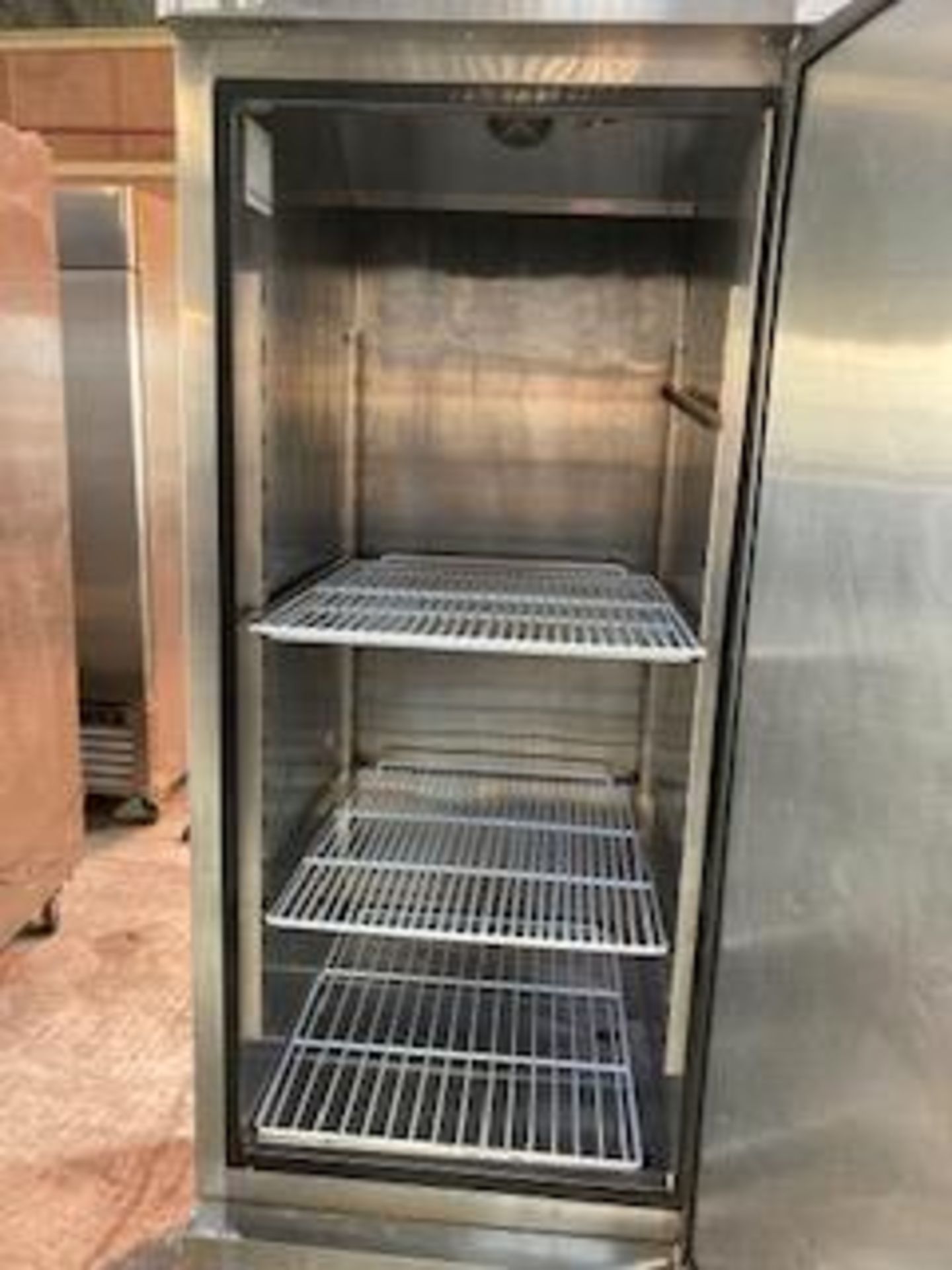 Atosa MBL8950 Single Door Upright Stainless Steel 610 Ltr Fridge - Image 4 of 5