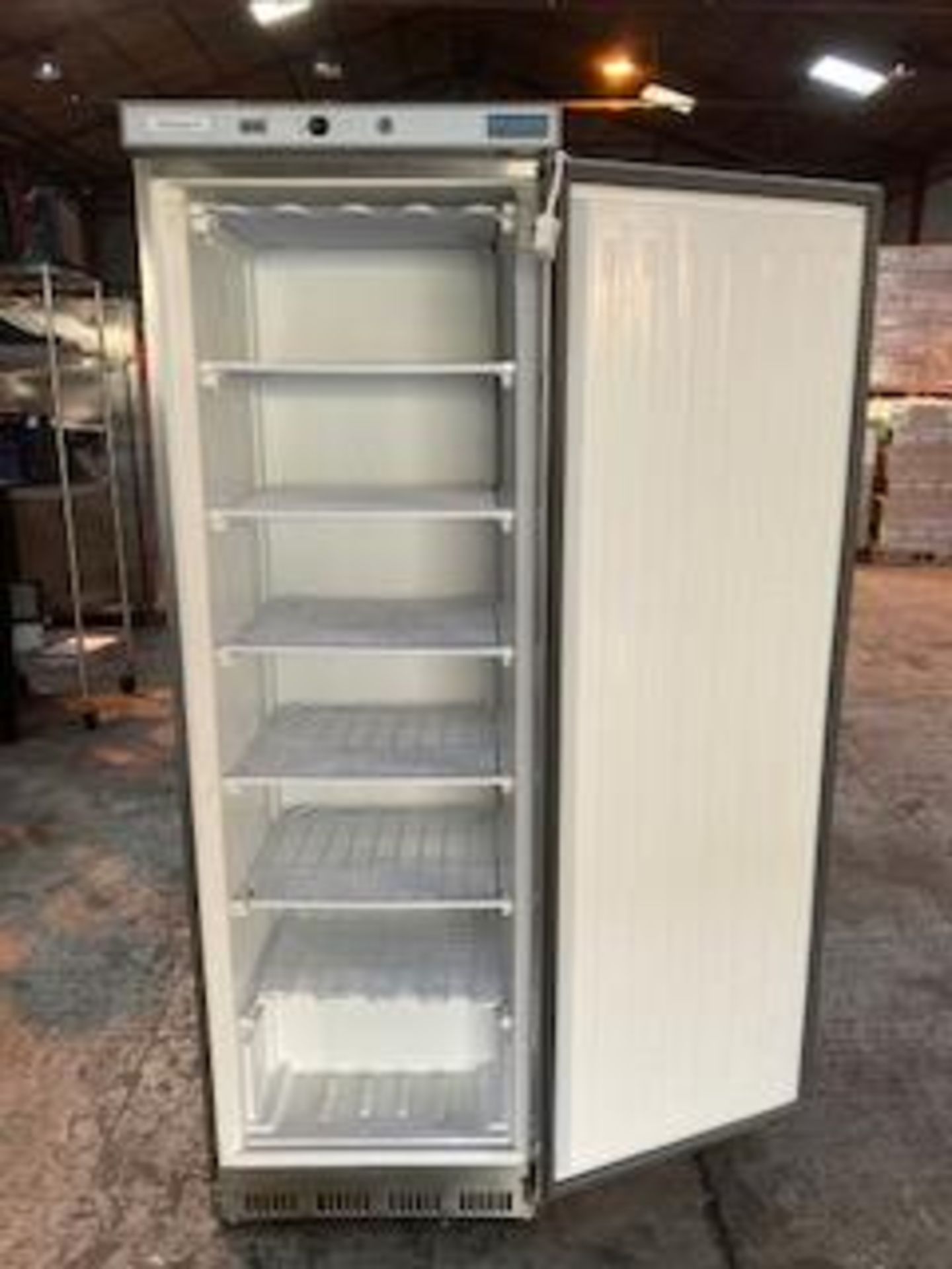 Polar CD083 Single Door Upright Stainless Steel 365 Ltr Freezer - Image 2 of 5