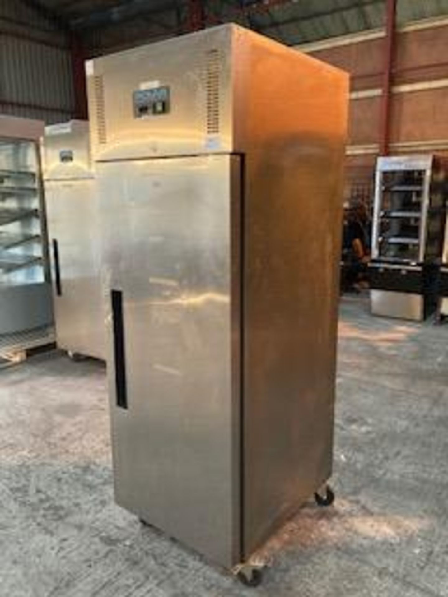 Polar G593 Single Door Upright Stainless Steel 600 Ltr Freezer - Image 2 of 5