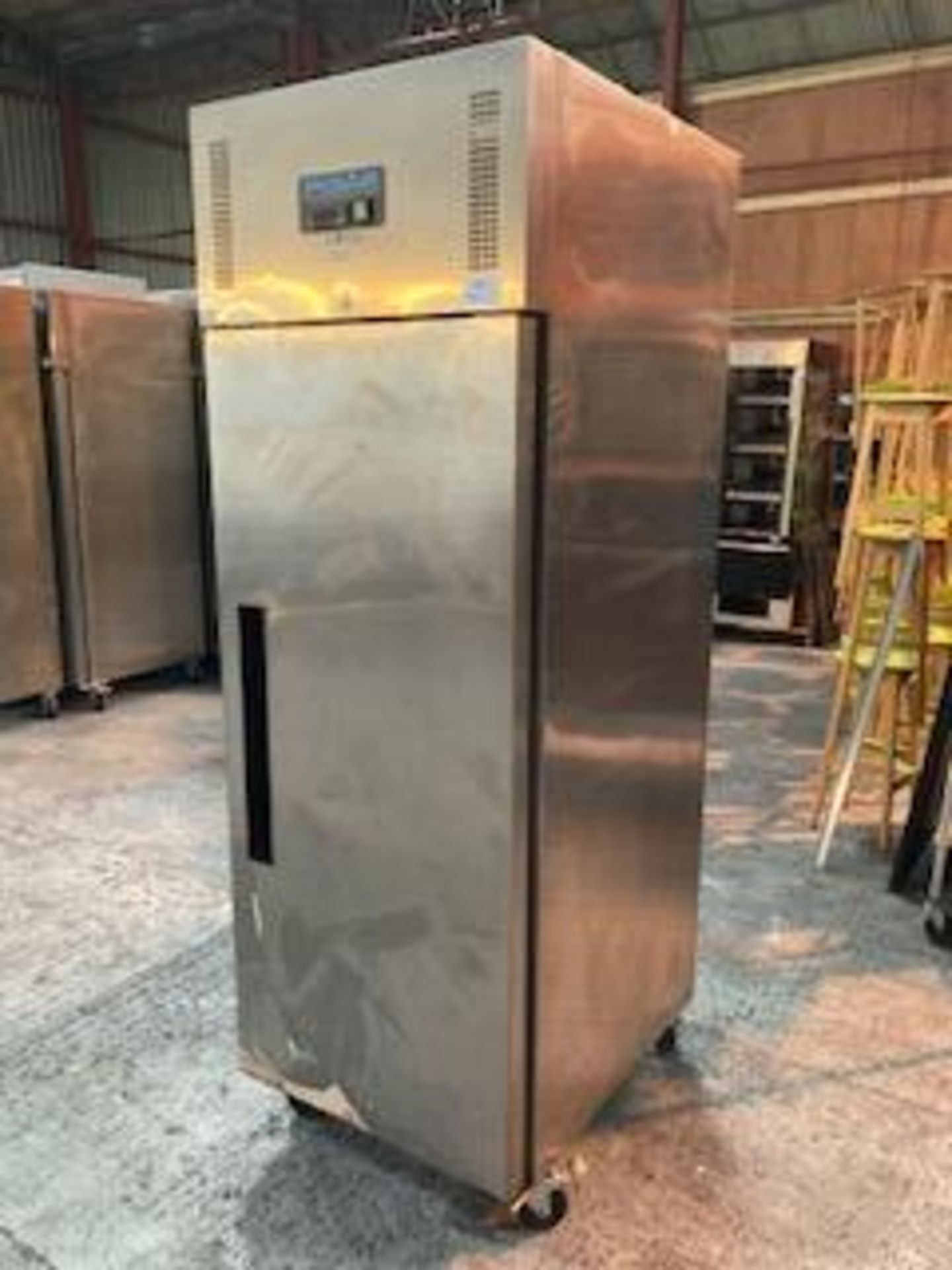 Polar G593 Single Door Upright Stainless Steel 600 Ltr Freezer - Image 2 of 6