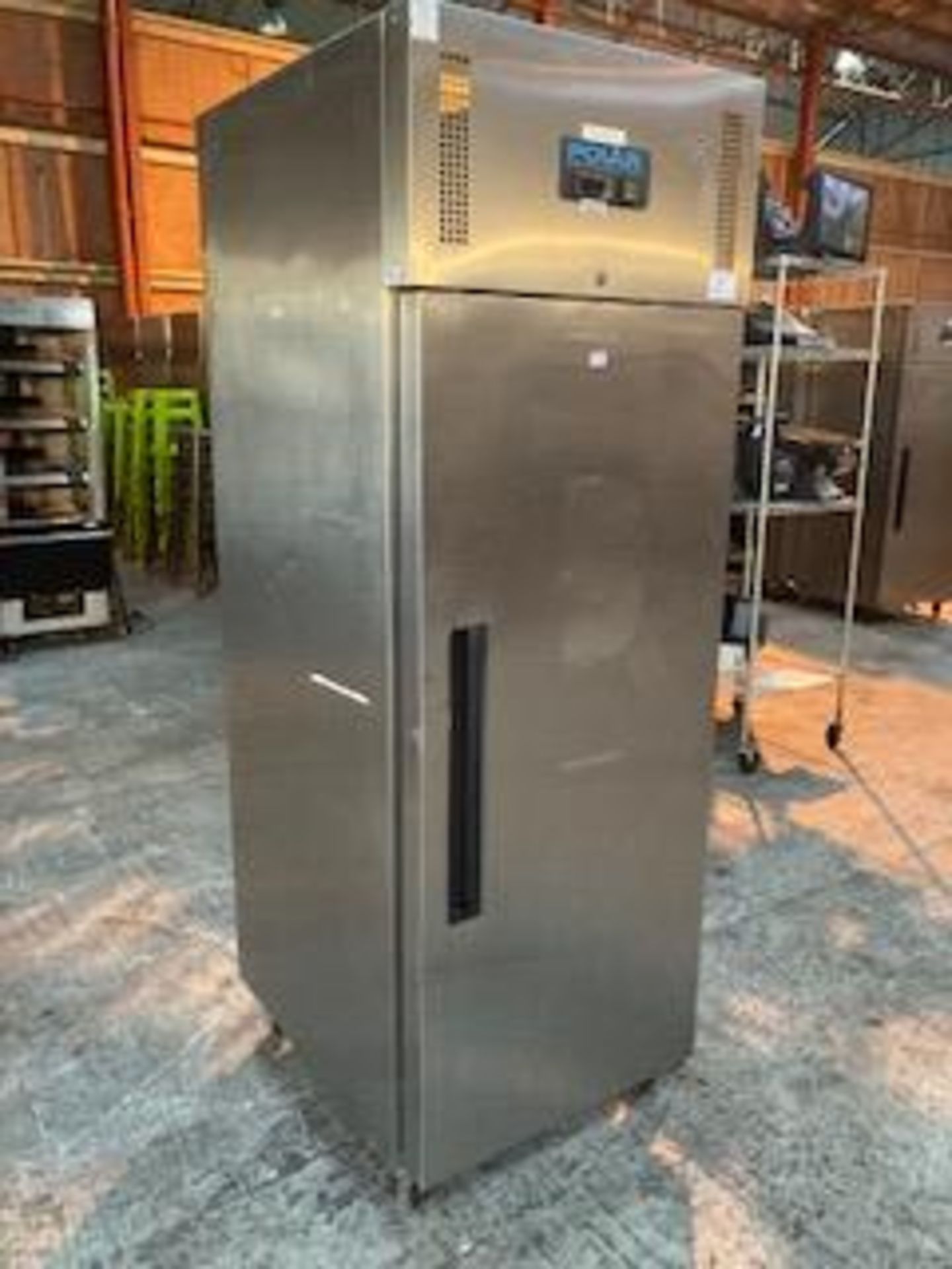 Polar G593 Single Door Upright Stainless Steel 600 Ltr Freezer - Image 3 of 5