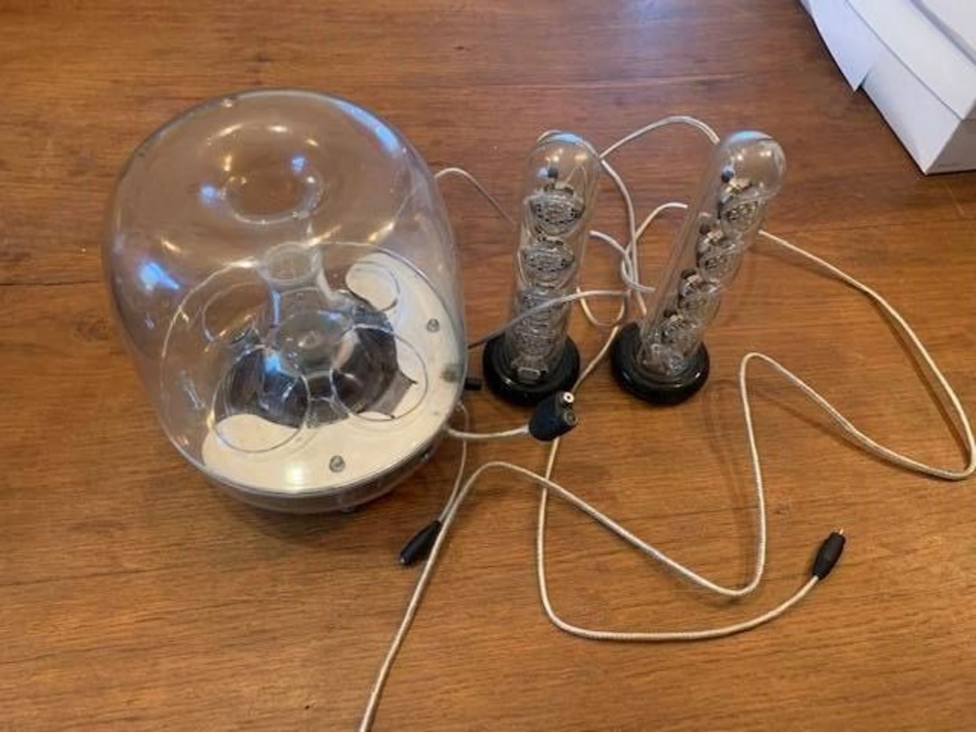 Harmon Kardon Soundsticks 2.1 wired PC speaker system