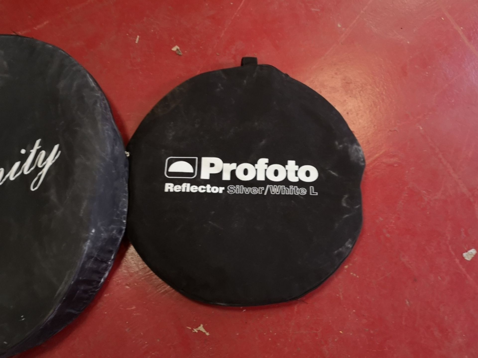 Prophoto and Urbanity Collapsible Photography Reflectors - Image 3 of 3