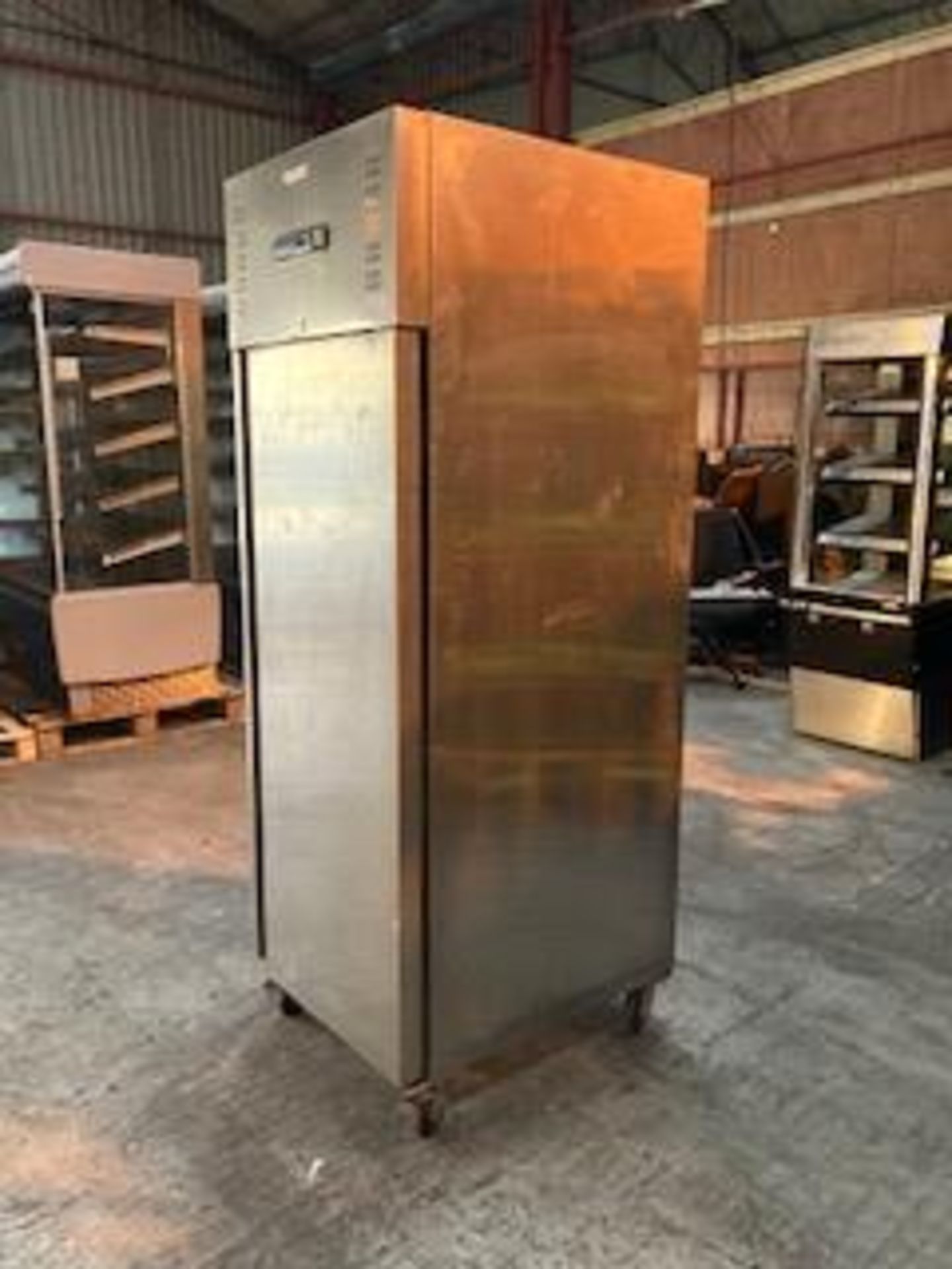 Polar G593 Single Door Upright Stainless Steel 600 Ltr Freezer - Image 2 of 5