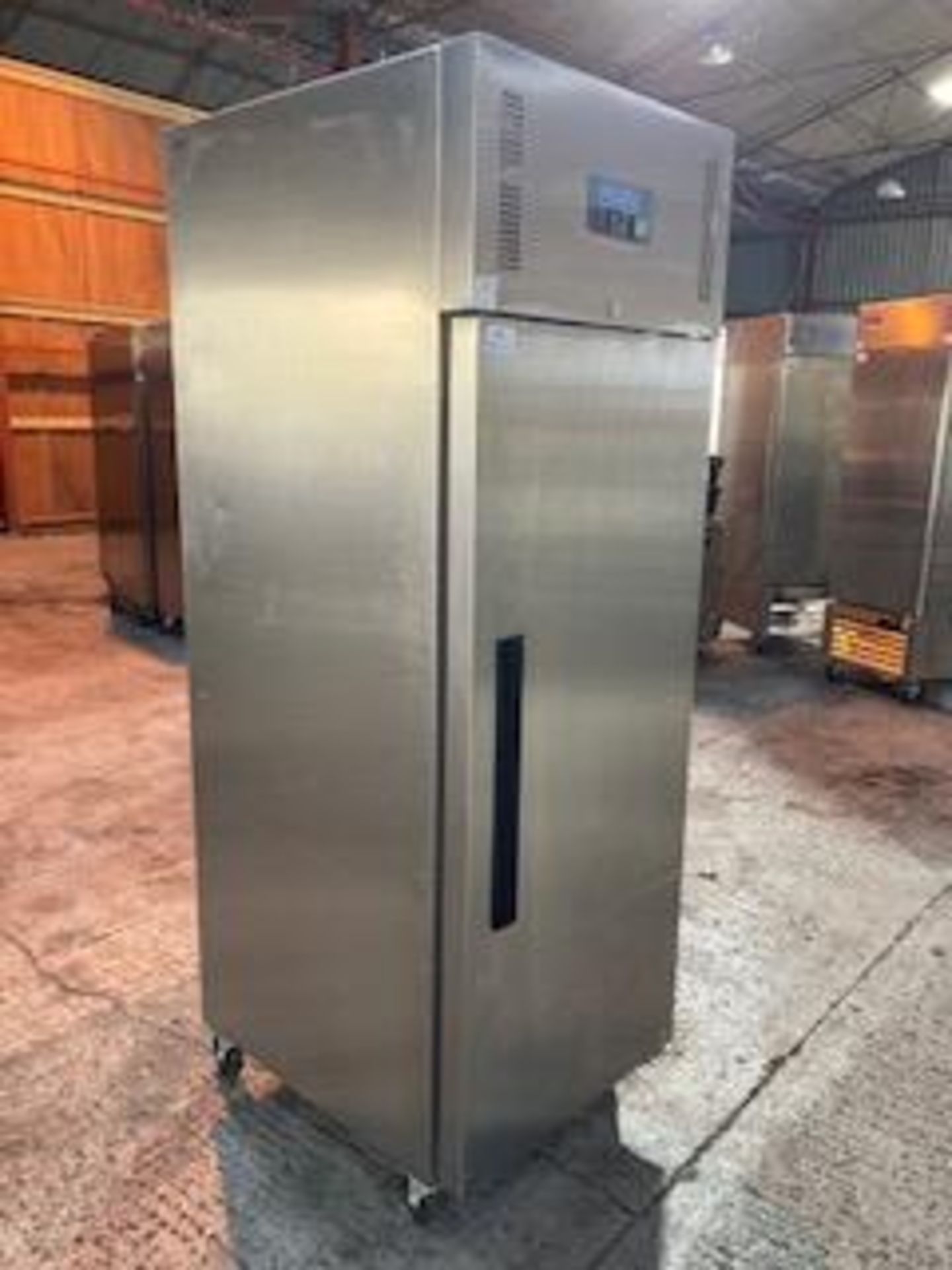 Polar G592-02 Single Door Upright Stainless Steel 600 Ltr Fridge - Image 3 of 5