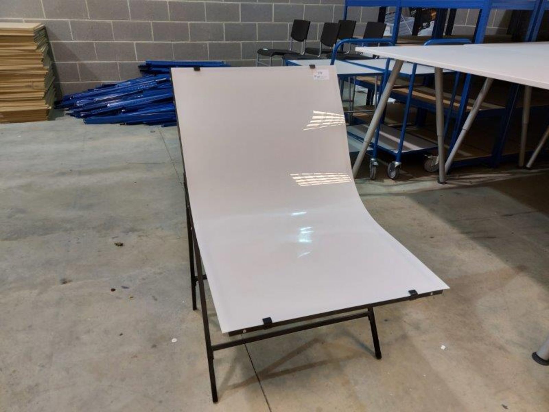 Portable folding studio product shooting table