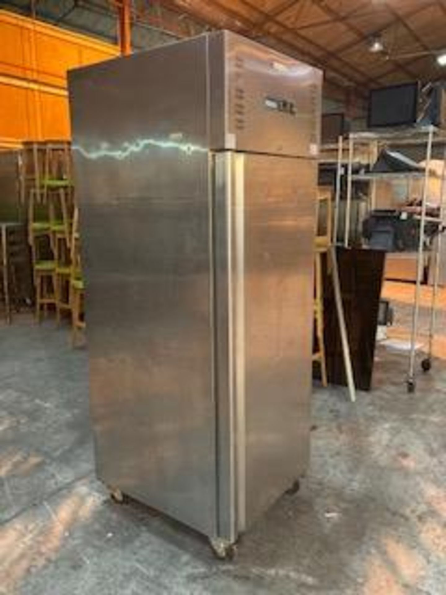 Polar G593 Single Door Upright Stainless Steel 600 Ltr Freezer - Image 3 of 5