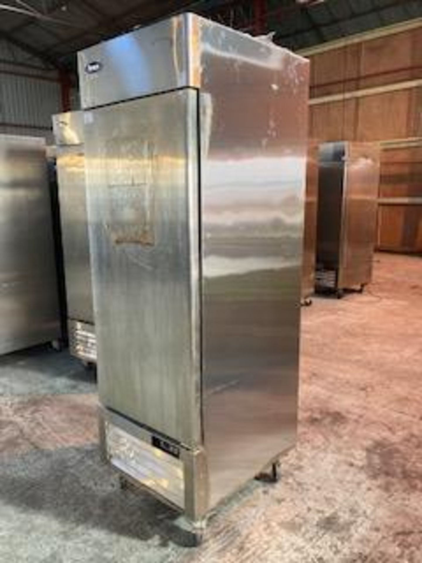 Atosa MBL8950 Single Door Upright Stainless Steel 610 Ltr Fridge - Image 2 of 5